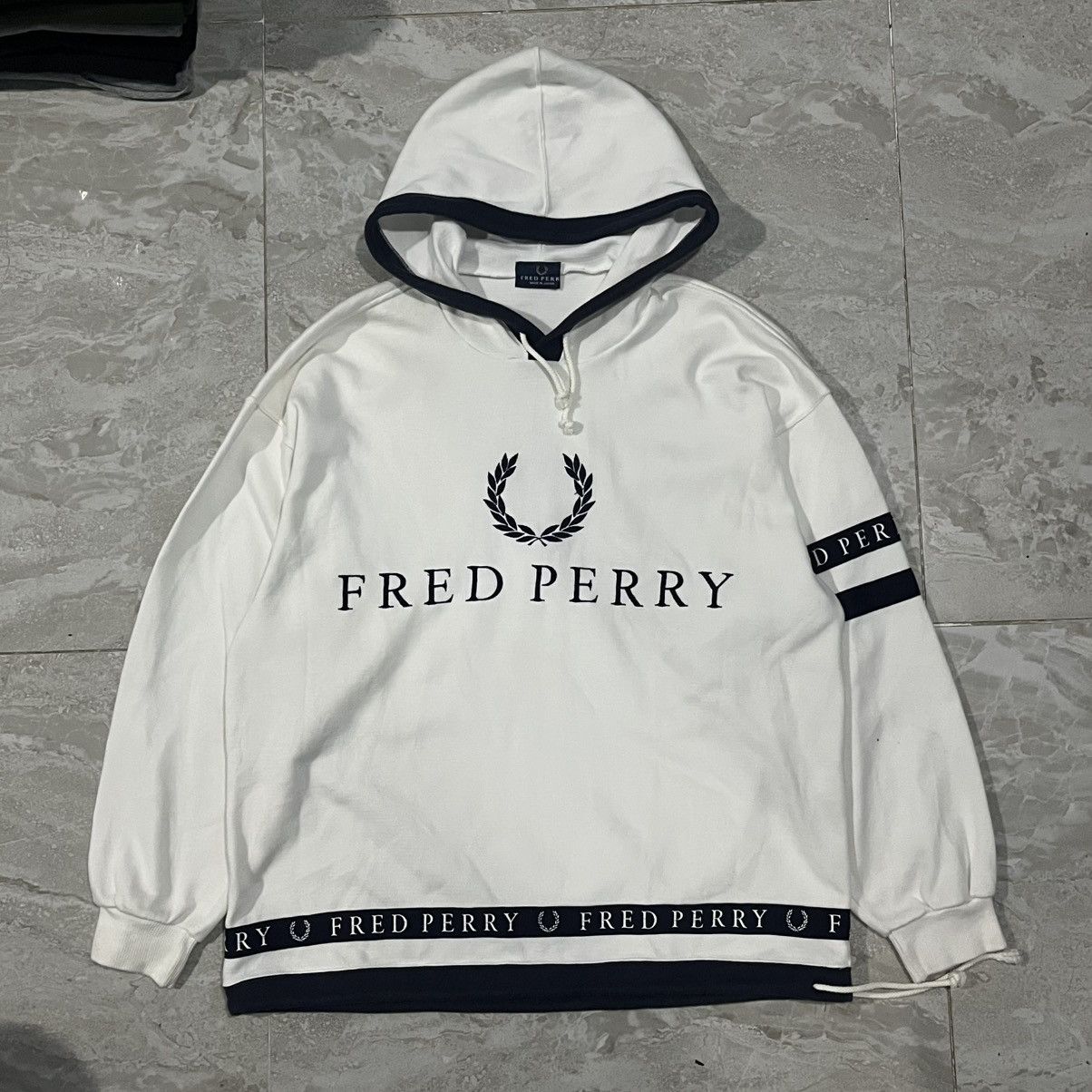 Fred Perry Fred Perry Word Embroidery White Hoodie Size US L / EU 52-54 / 3 - 1 Thumbnail