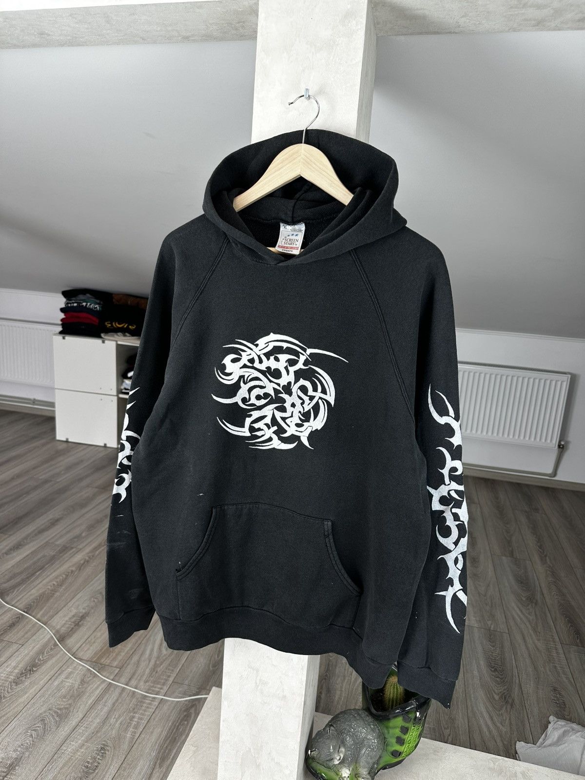 Vintage Y2K TRIBAL HOODIE WASHED VINTAGE BOXY Screen Stars Size US XL / EU 56 / 4 - 1 Thumbnail
