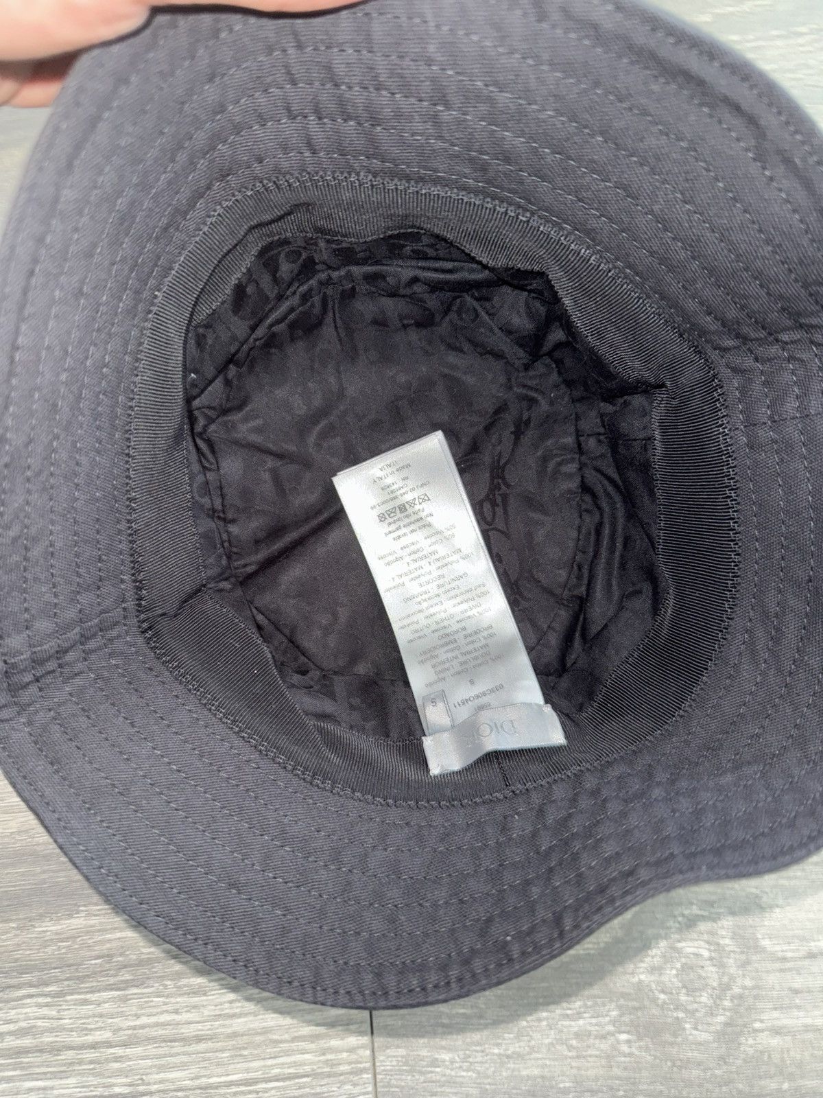 Dior Dior X Kenny Scharf Bucket Hat Size ONE SIZE - 2 Thumbnail