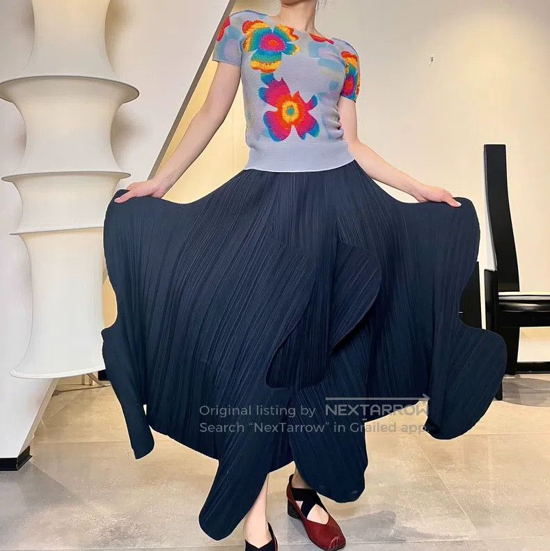 Issey Miyake Issey Miyake Black Floral Petal Ripple Skirt Size 25" / US 0 / IT 36 - 3 Thumbnail