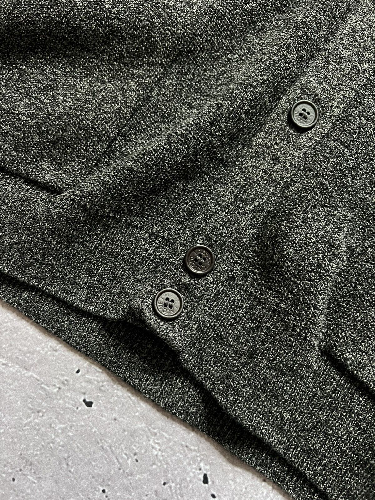 Lacoste Vintage Lacoste 1980s wool and acrylic knit cardigan, size 9 Size US XXL / EU 58 / 5 - 5 Thumbnail