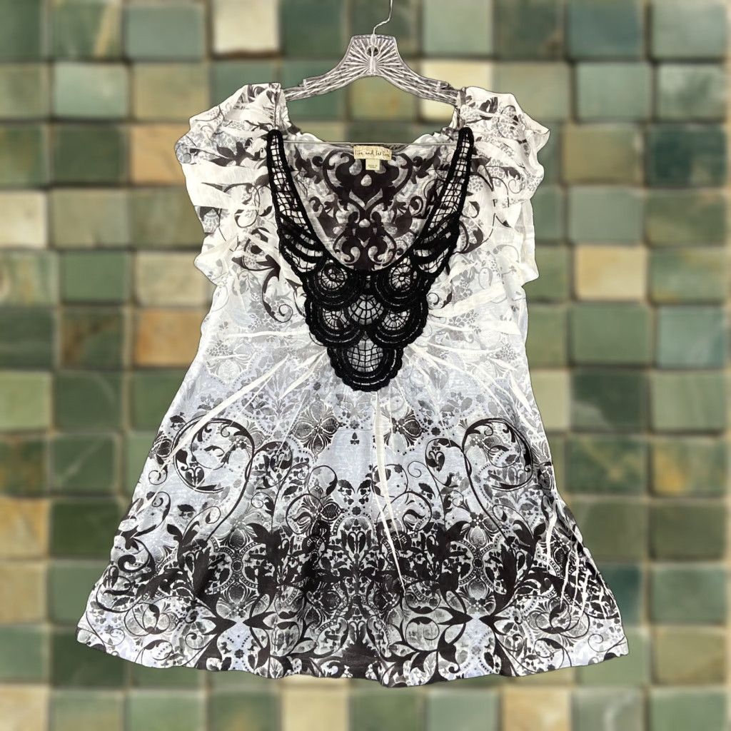 Olive LIVE AND LET LIVE Blouse Women Short Sleeve Multicolor Size L Size L / US 10 / IT 46 - 1 Thumbnail