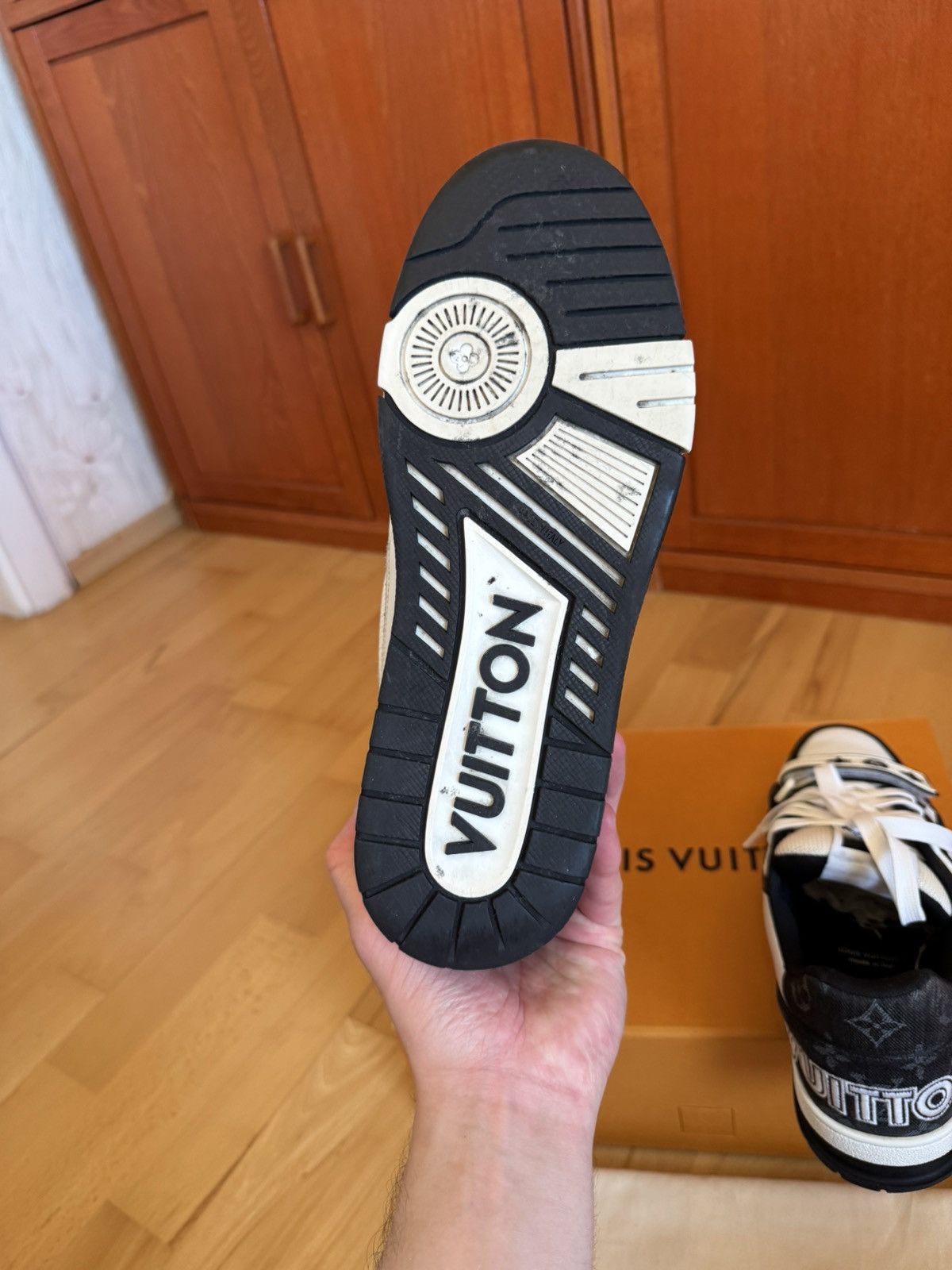 Louis Vuitton Louis Vuitton LV Trainer Velcro Strap Black Denim Size US 8 / EU 41 - 10 Thumbnail