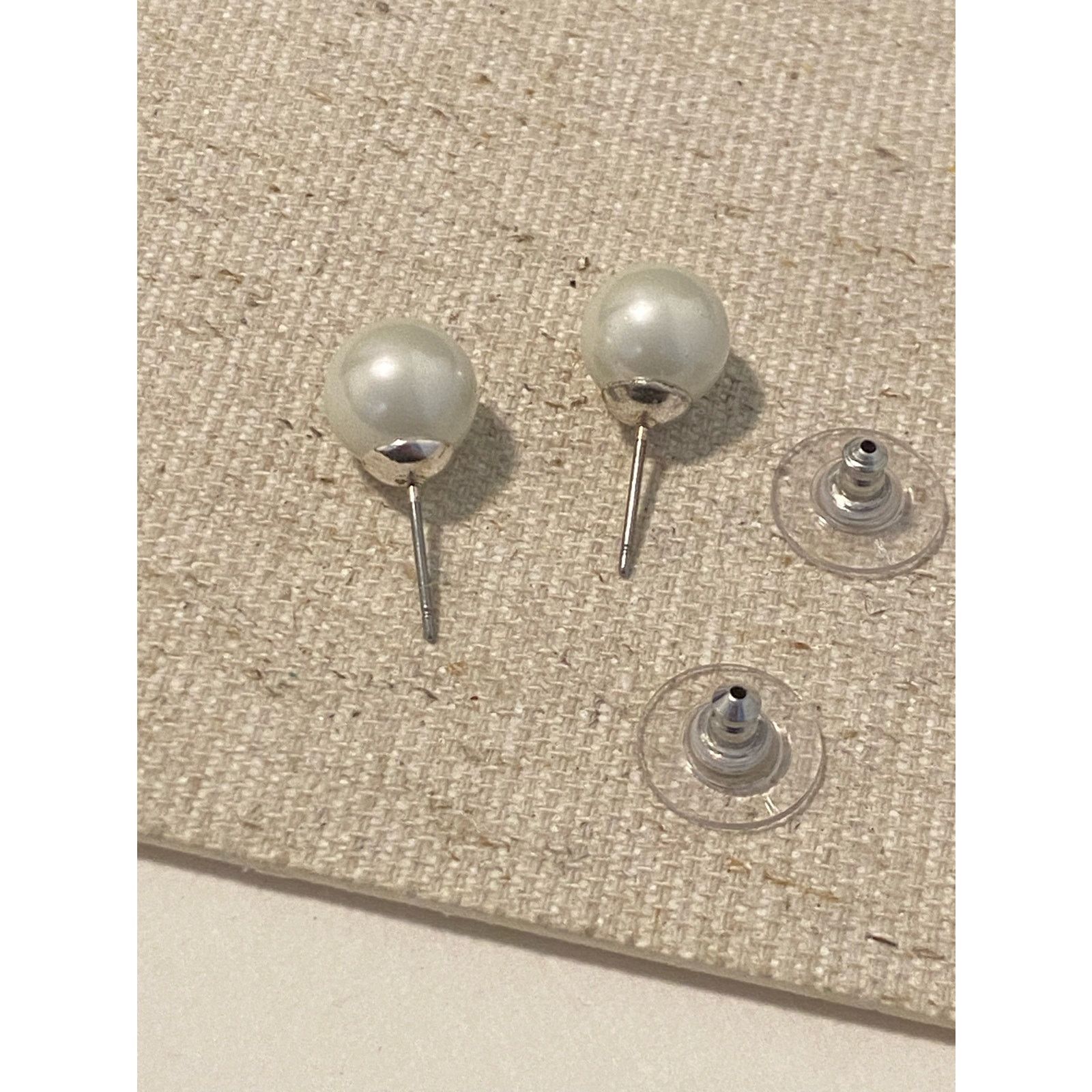 Other White faux pearl stud earrings Size ONE SIZE - 4 Thumbnail