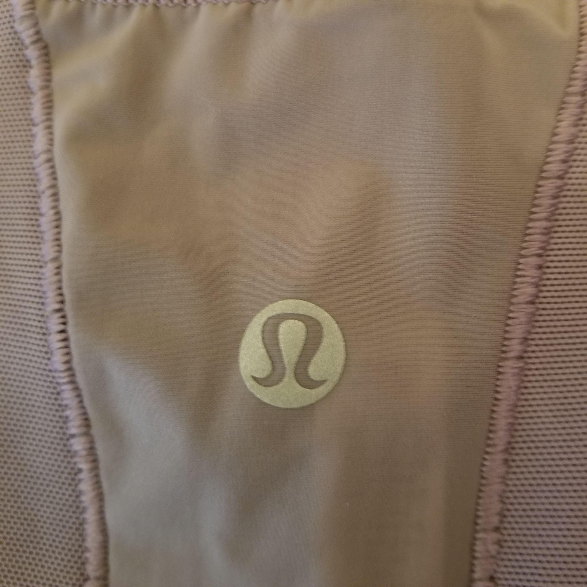 Lululemon Lululemon Lavender Tank Top Attached Bra 6 FRESH in MESH Ath Size M / US 6-8 / IT 42-44 - 8 Thumbnail