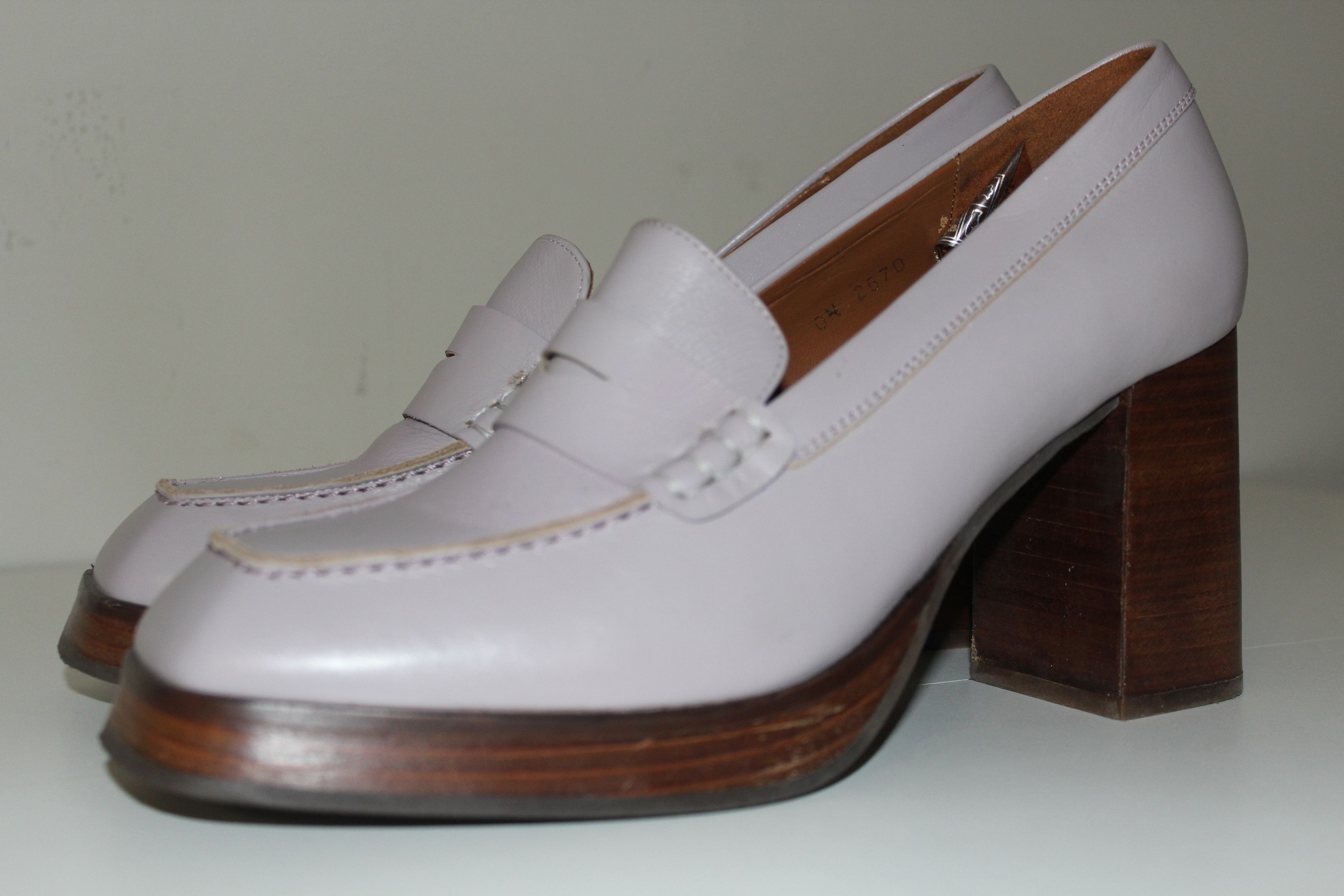 ALOHAS ALOHAS Busy Heel Leather Pumps Sz 41 US 10 Light Purple Size US 10 / IT 40 - 1 Thumbnail