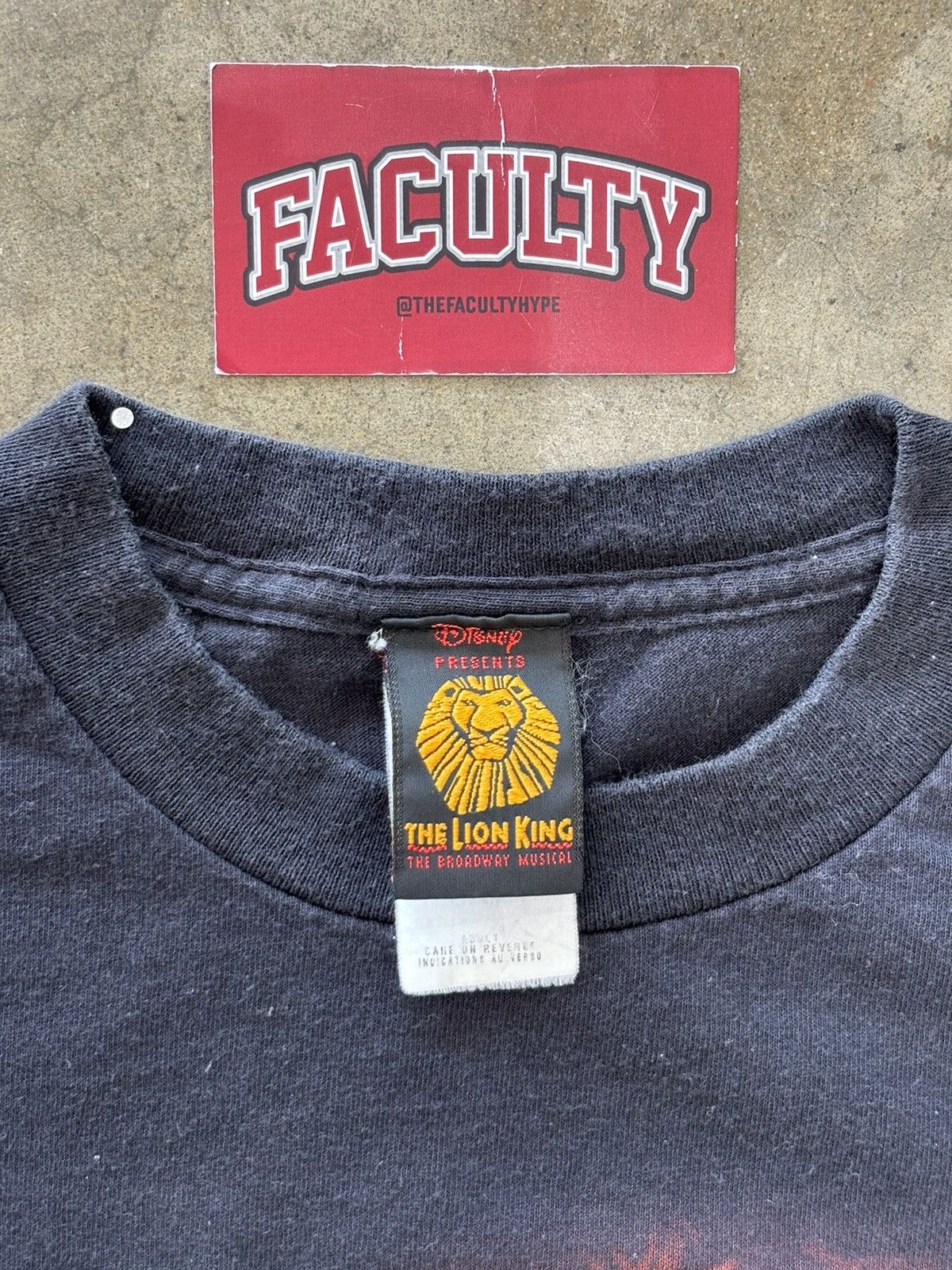 Disney × Vintage Vintage Disney Lion King Broadway Musical New York Tee Large Size US L / EU 52-54 / 3 - 3 Thumbnail