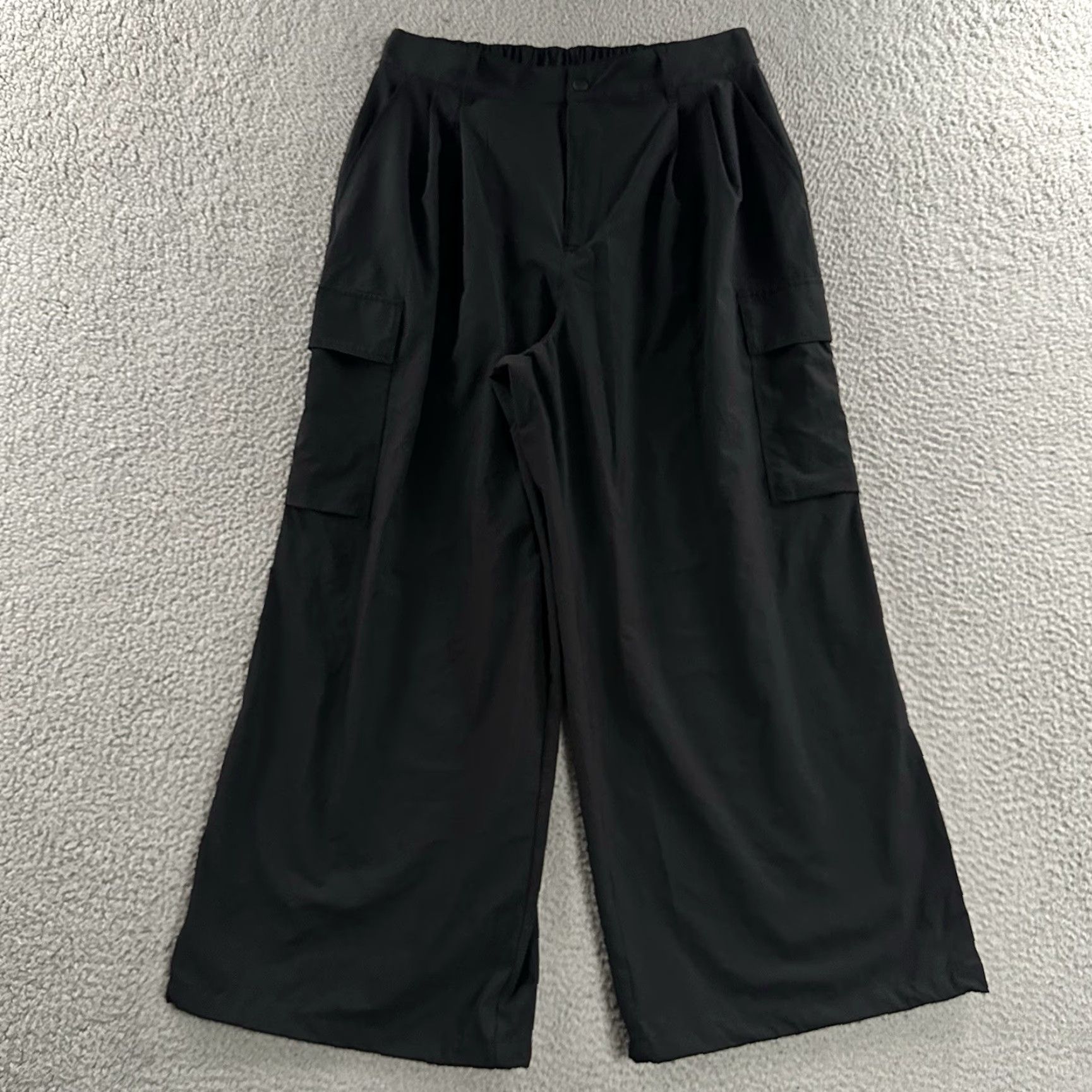 Gap Gap Fit Womens Pants Black Medium Petite Cargo Wide Leg Polyester Blend Size 30" / US 8 / IT 44 - 2 Thumbnail