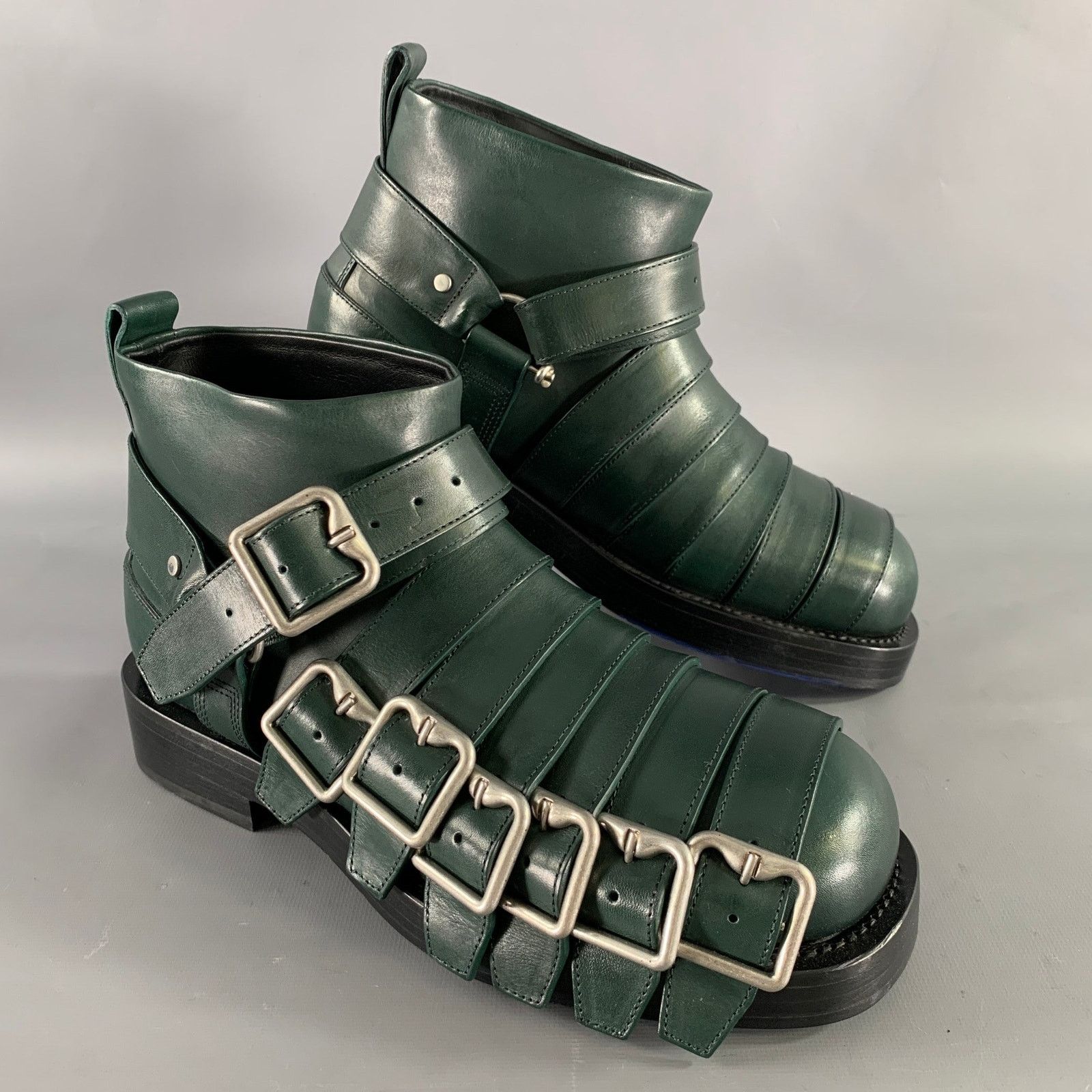 Burberry BURBERRY Size 8.5 Green Leather Pull On Boots Size US 8.5 / EU 41-42 - 1 Thumbnail