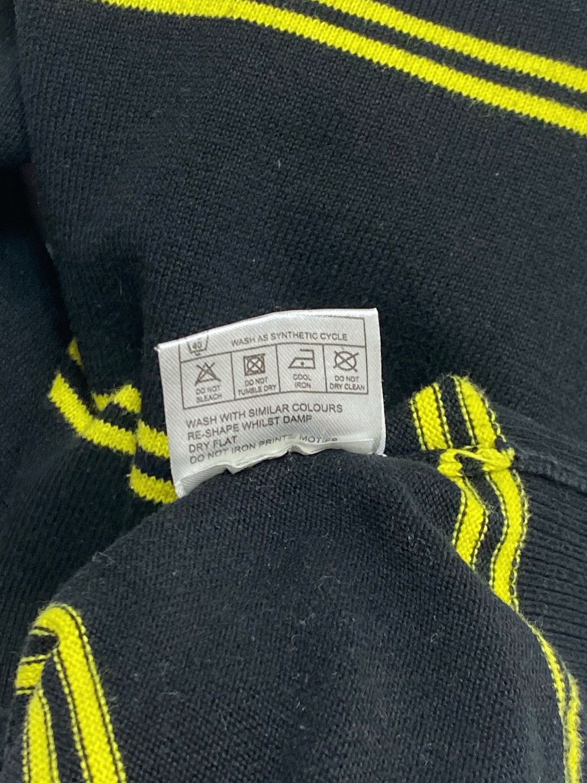 Kangol Vintage KANGOL Black Yellow Striped Sweatshirt Size US S / EU 44-46 / 1 - 5 Thumbnail