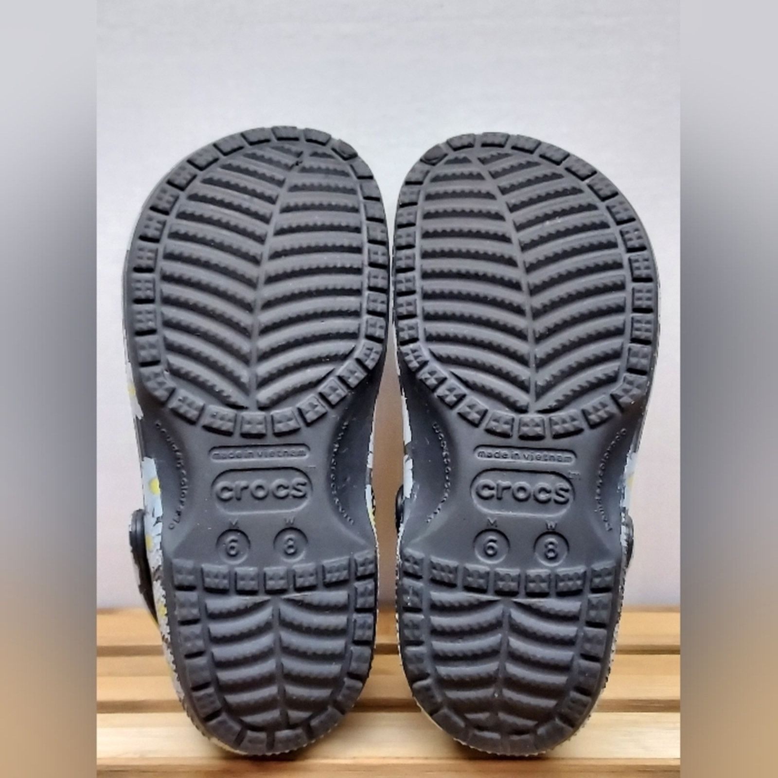 Crocs CROCS Womens Daisy Print Clog Sandals Size 8 Size US 8 / IT 38 - 4 Thumbnail
