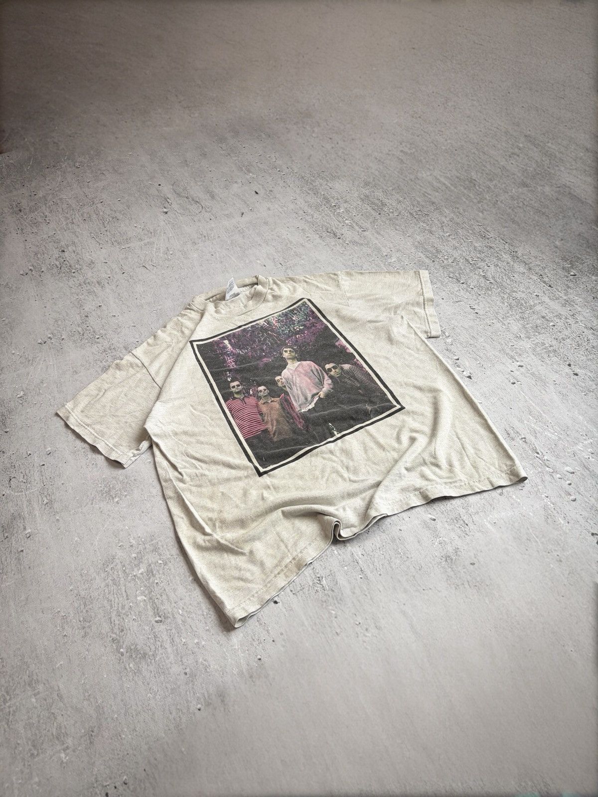 Vintage 90s oasis be here now merch tshirt screen stars
