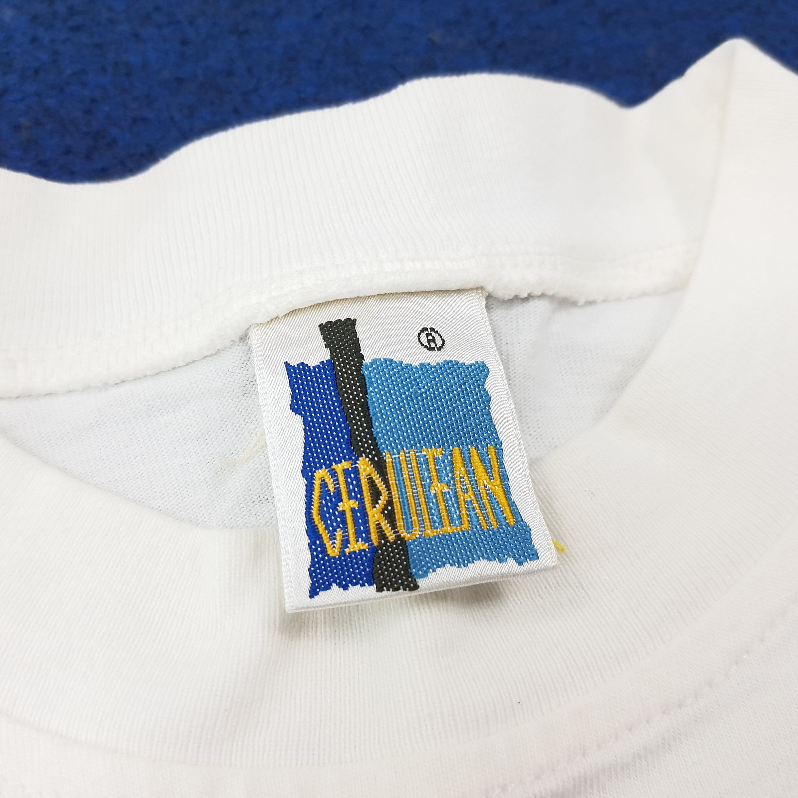 Other Vintage Adventure of TinTin Long Sleeve Tshirt C239N48 Size US L / EU 52-54 / 3 - 5 Thumbnail