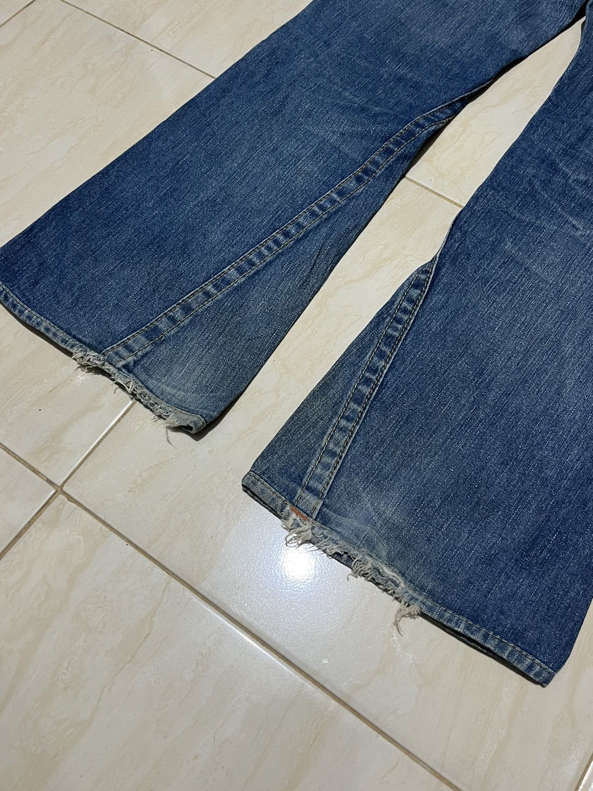 True Religion Flare Jeans True Regligion Joey Distress Faded Y2k Size US 29 - 8 Thumbnail