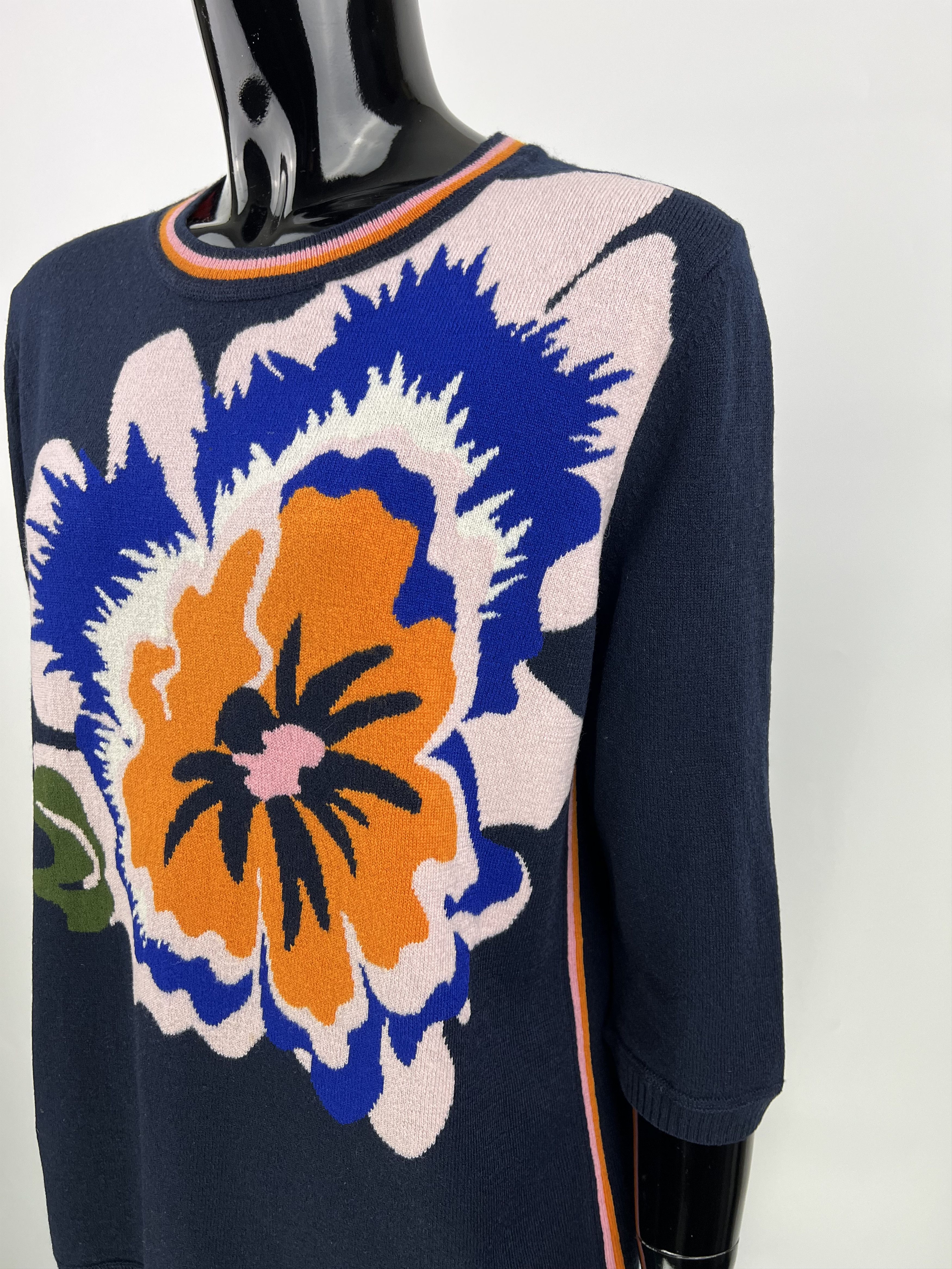 Bogner Bogner Women's Floral Print Half Sleeve Wool Sweater Size M Size M / US 6-8 / IT 42-44 - 3 Thumbnail