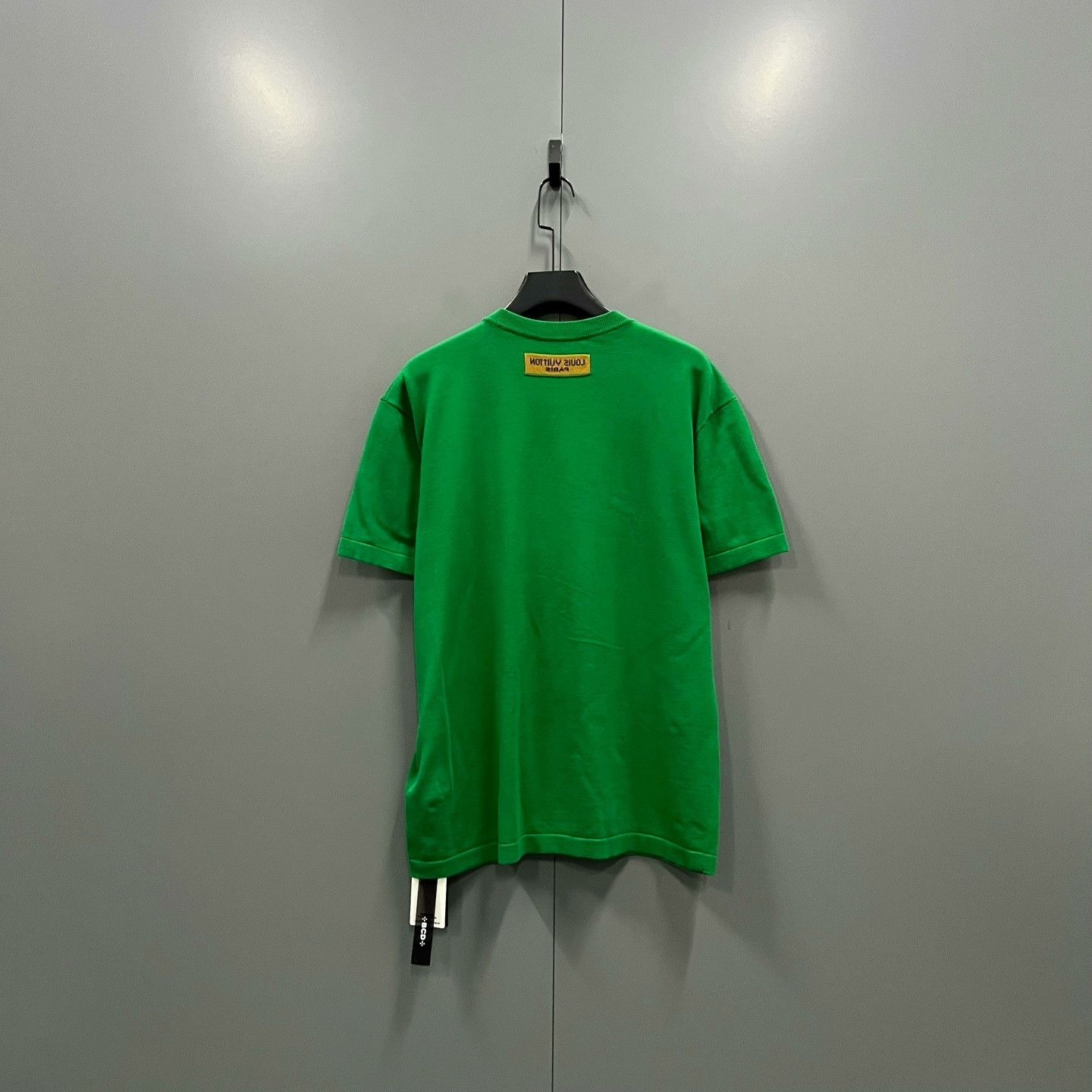 Louis Vuitton Louis Vuitton Green Logo Short-Sleeve Size US L / EU 52-54 / 3 - 2 Thumbnail