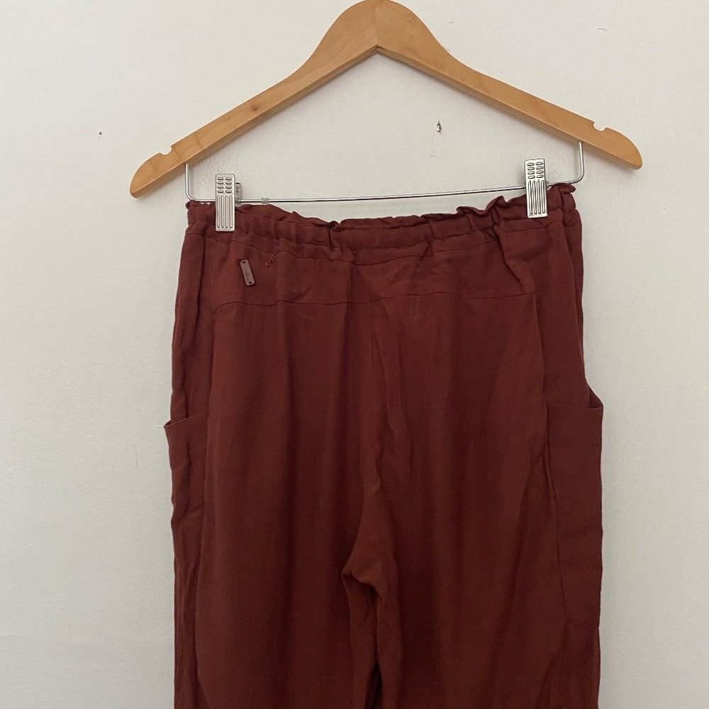 Aritzia Aritzia Wilfred Red Tapered Marais Trouser Pant Size 24" / US 00 / IT 34 - 3 Thumbnail