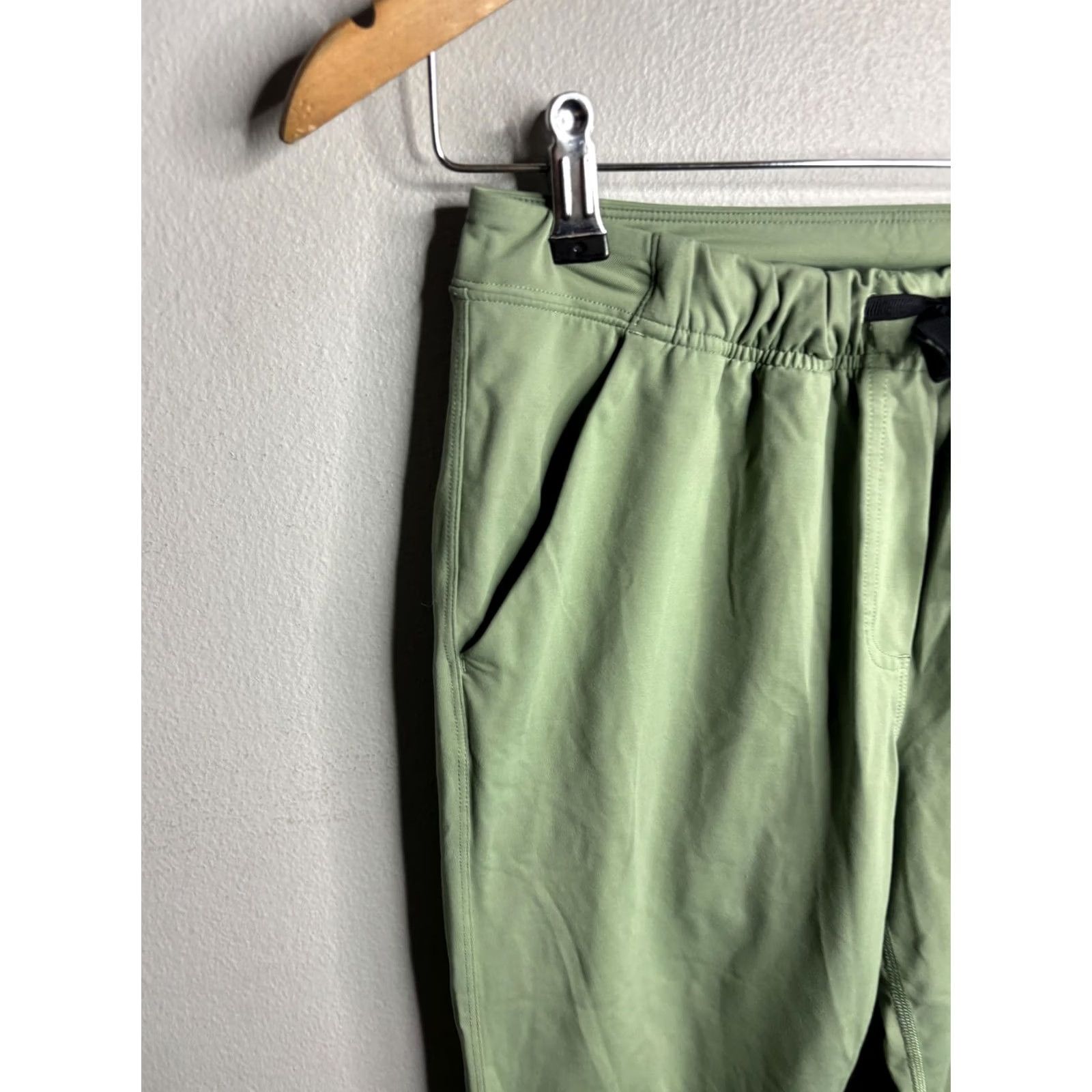 Lululemon Lululemon Pants Womens Jogger Tapered Lightweight Green Drawstring Pockets Size 2 Size 26" / US 2 / IT 38 - 2 Thumbnail
