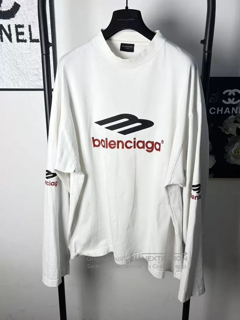 Balenciaga Balenciaga Embroidered Logo Sweatshirt Size US M / EU 48-50 / 2 - 1 Thumbnail