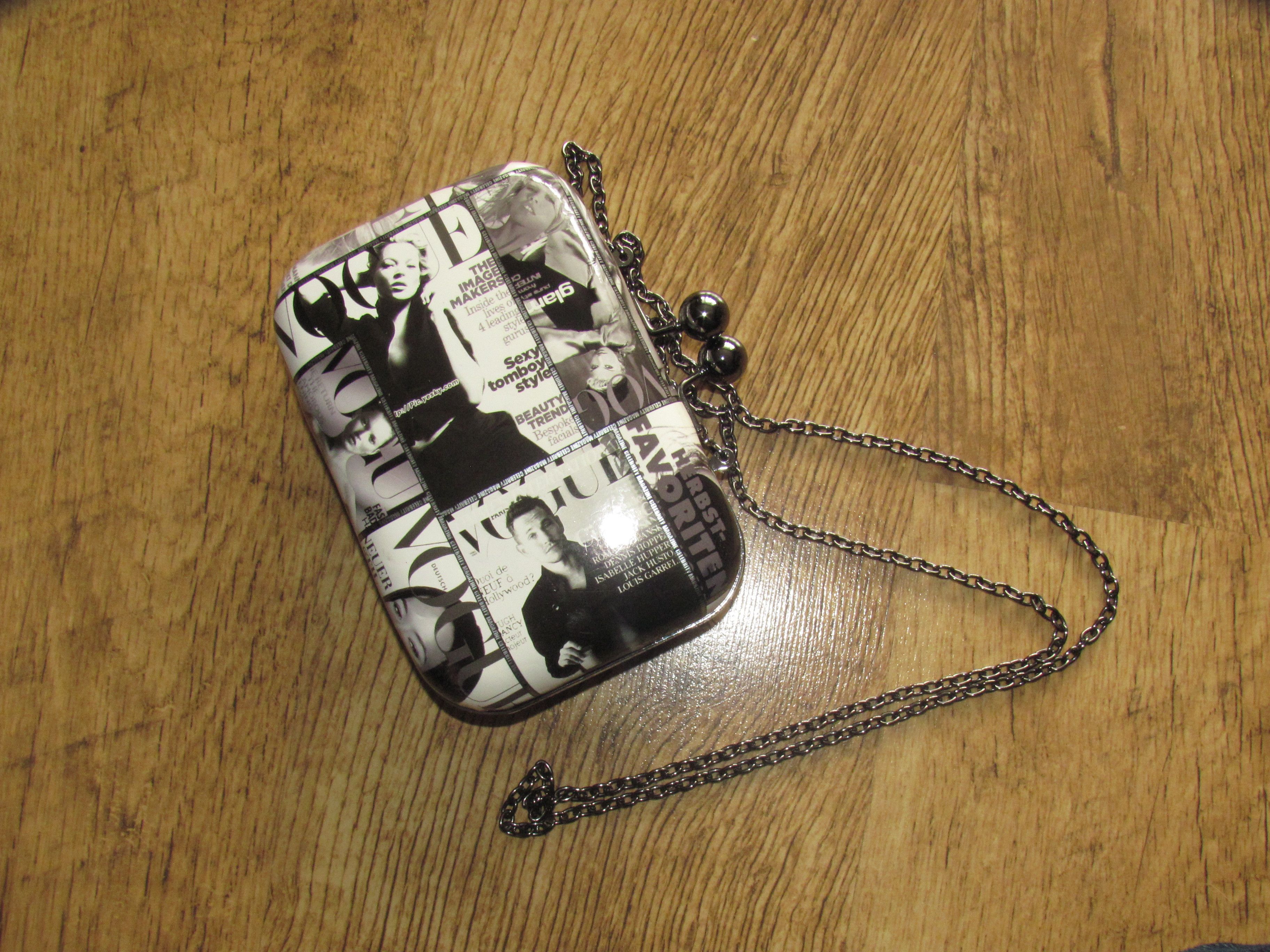 Vintage Vintage Y2K Style Magazine Collage Coin Purse Size ONE SIZE - 9 Thumbnail