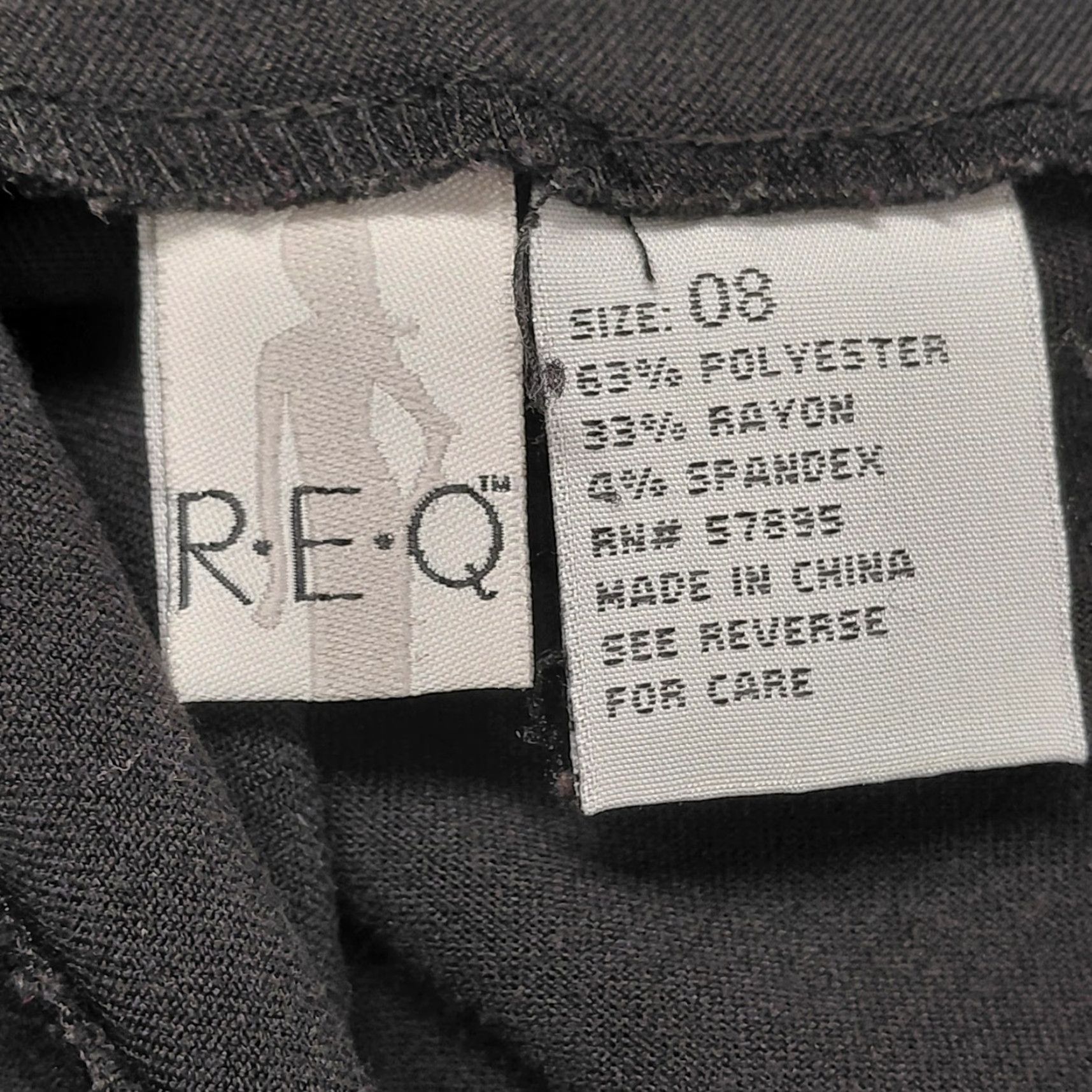Vintage REQ Skirt Women Size 8 Black Flare Zipper Waist Knee Length Basic Classic Midi Flare 90s Womens Size 30" / US 8 / IT 44 - 4 Thumbnail