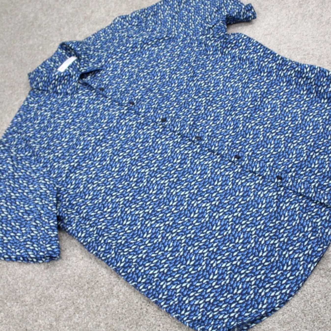 Old Navy Old Navy AOP Shirt Men 2XL Blue Everyday All Over Print Short Sleeve Button-Up Shirt Regular Fit Shirt Men Blue 2XL Old Navy Size US XXL / EU 58 / 5 - 6 Thumbnail