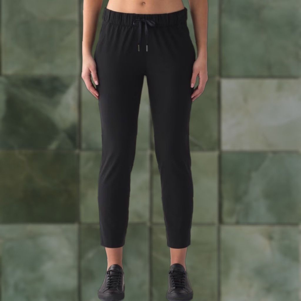 Lululemon Lululemon On The Fly Woven Pants Black 2 Women Athletic Regular Drawstring Ankle 27.5 Inseam Size 26" / US 2 / IT 38 - 1 Thumbnail