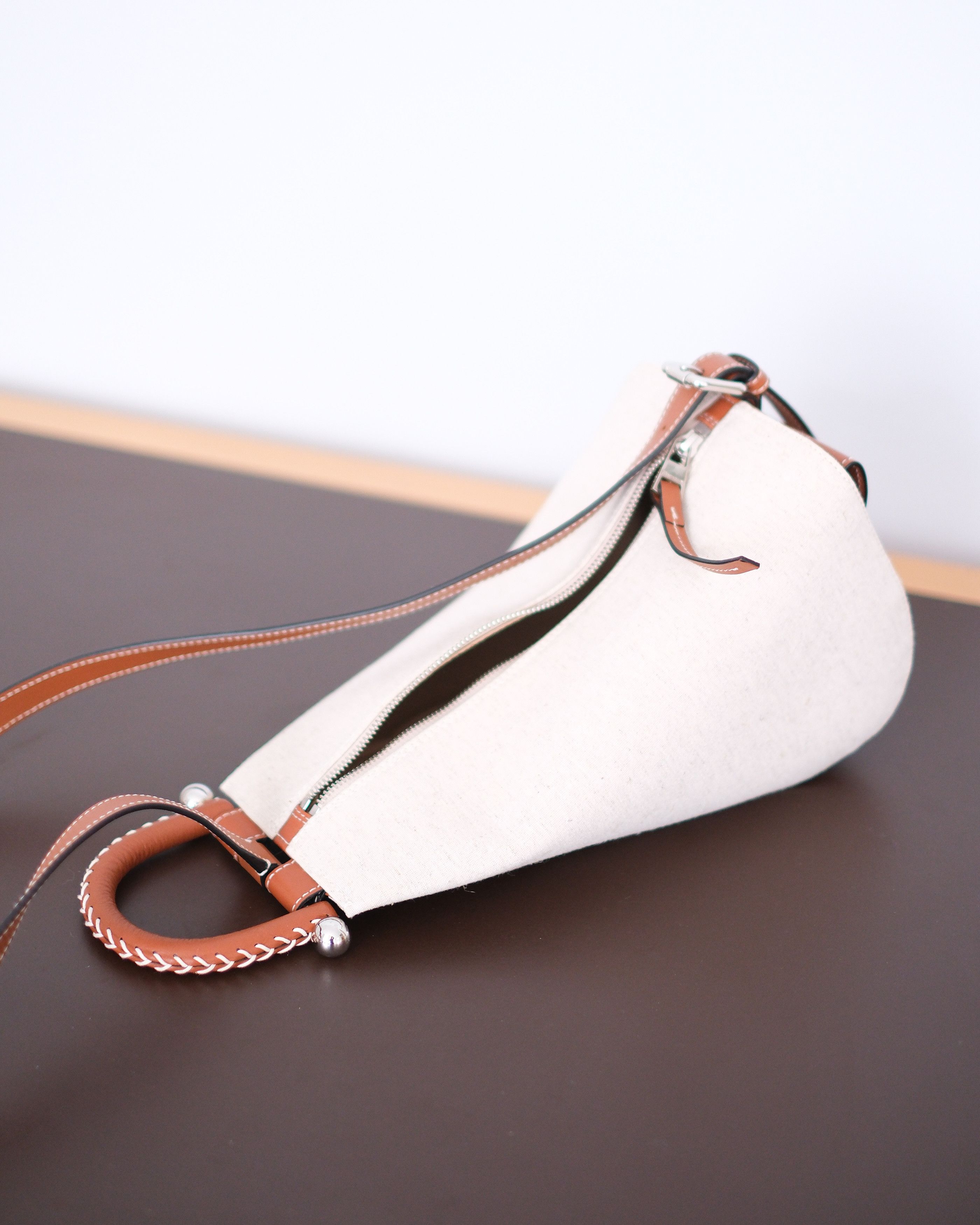 JW Anderson J.W. Anderson Wedge Bag Size ONE SIZE - 4 Thumbnail