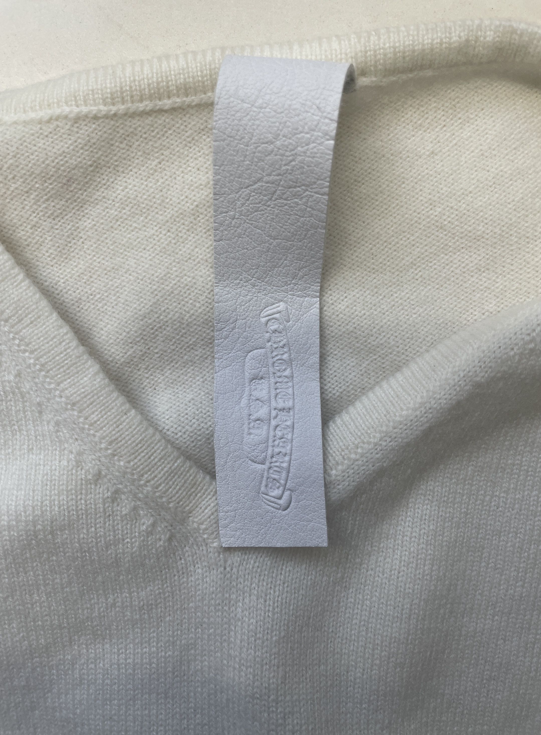 Chrome Hearts Chrome Hearts White Cashmere Rhinestone Cross Logo Sweater Size S / US 4 / IT 40 - 6 Thumbnail