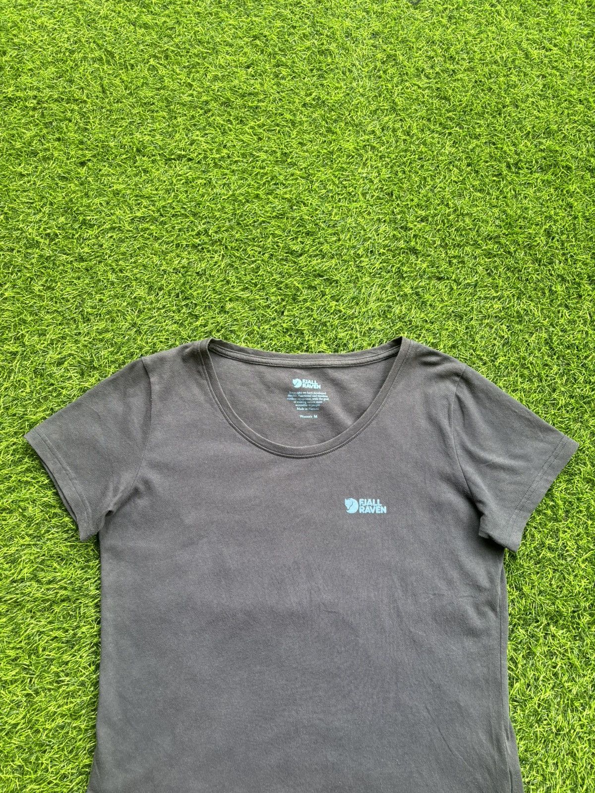 Fjallraven Fjall Raven Women's Tshirt Size M / US 6-8 / IT 42-44 - 2 Thumbnail