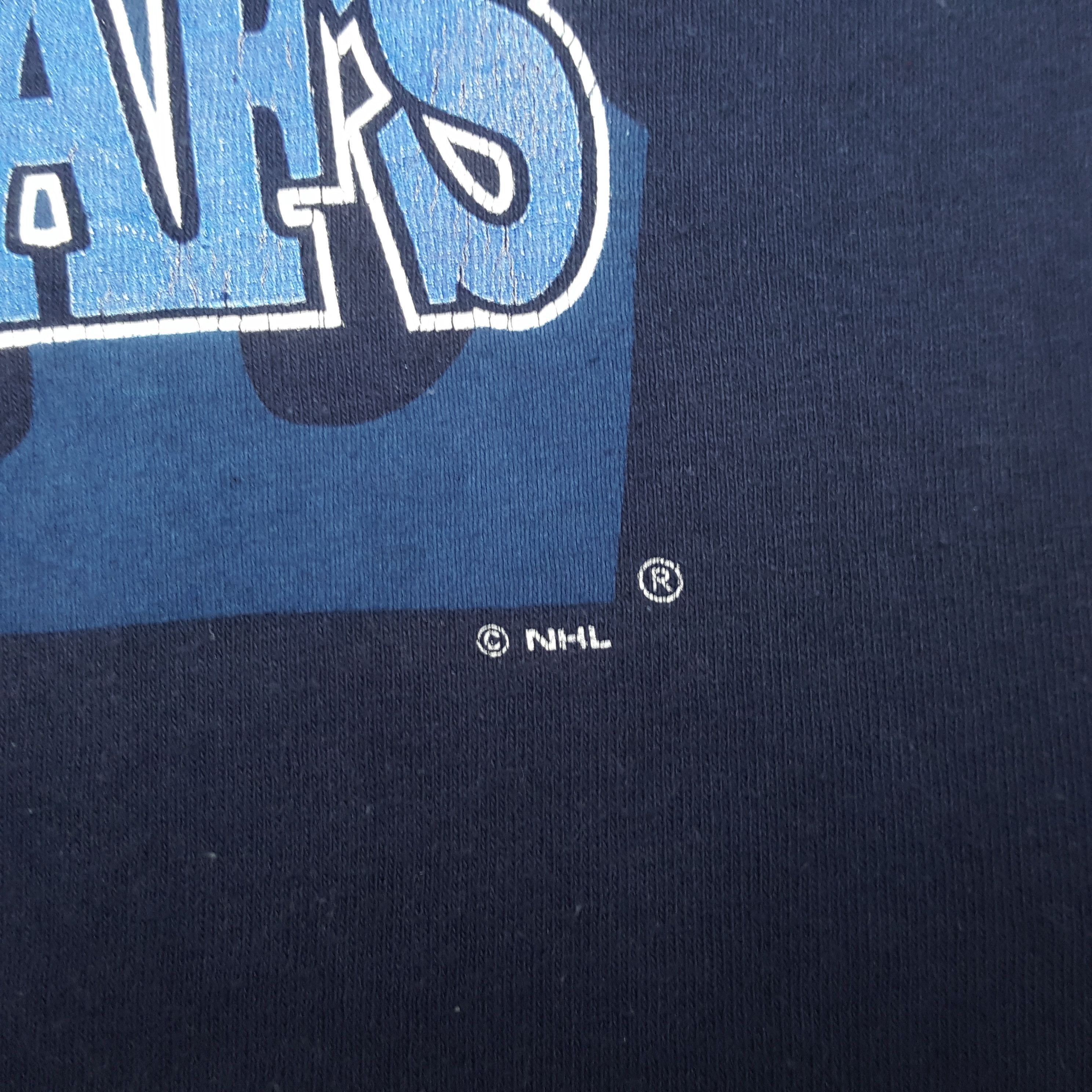 Vintage Toronto Maple Leafs Ice Hockey Team Vintage Tshirt RR27 Size US L / EU 52-54 / 3 - 7 Thumbnail
