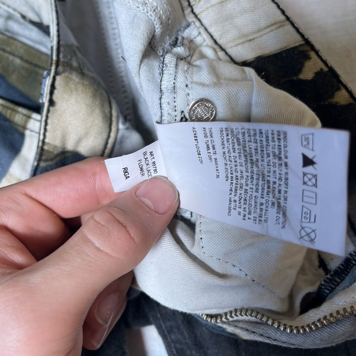 Acne Studios Acne Studios designer high fashion luxury jeans with print🌌 Size 27" / US 4 / IT 40 - 11 Thumbnail