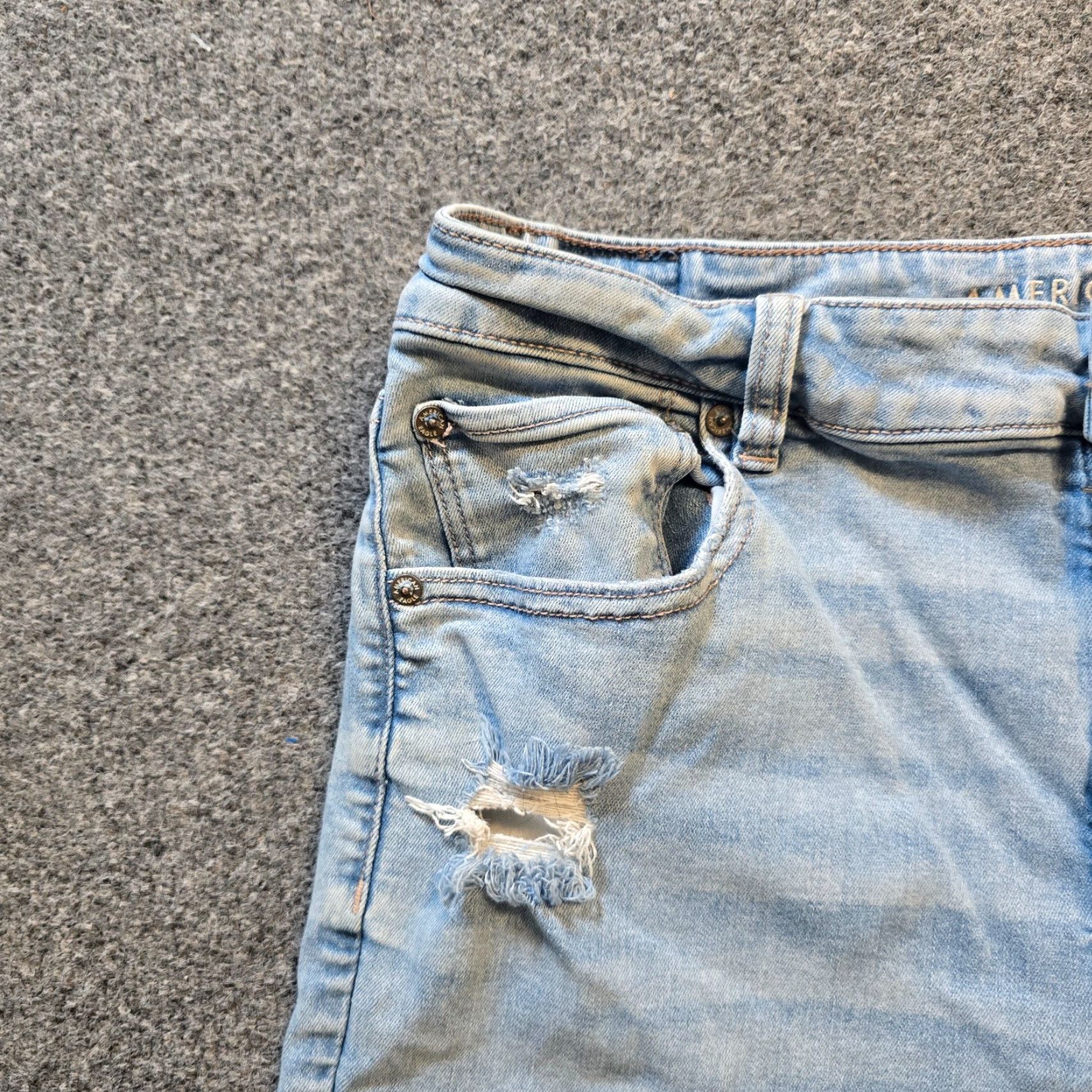 American Eagle Outfitters American Eagle Outfitters Jeans Women Size 18 Blue Super High Rise Flare Distressed Casual Denim 5-Pocket Regular Rise 31 In Inseam Size 40" / US 18 - 3 Thumbnail