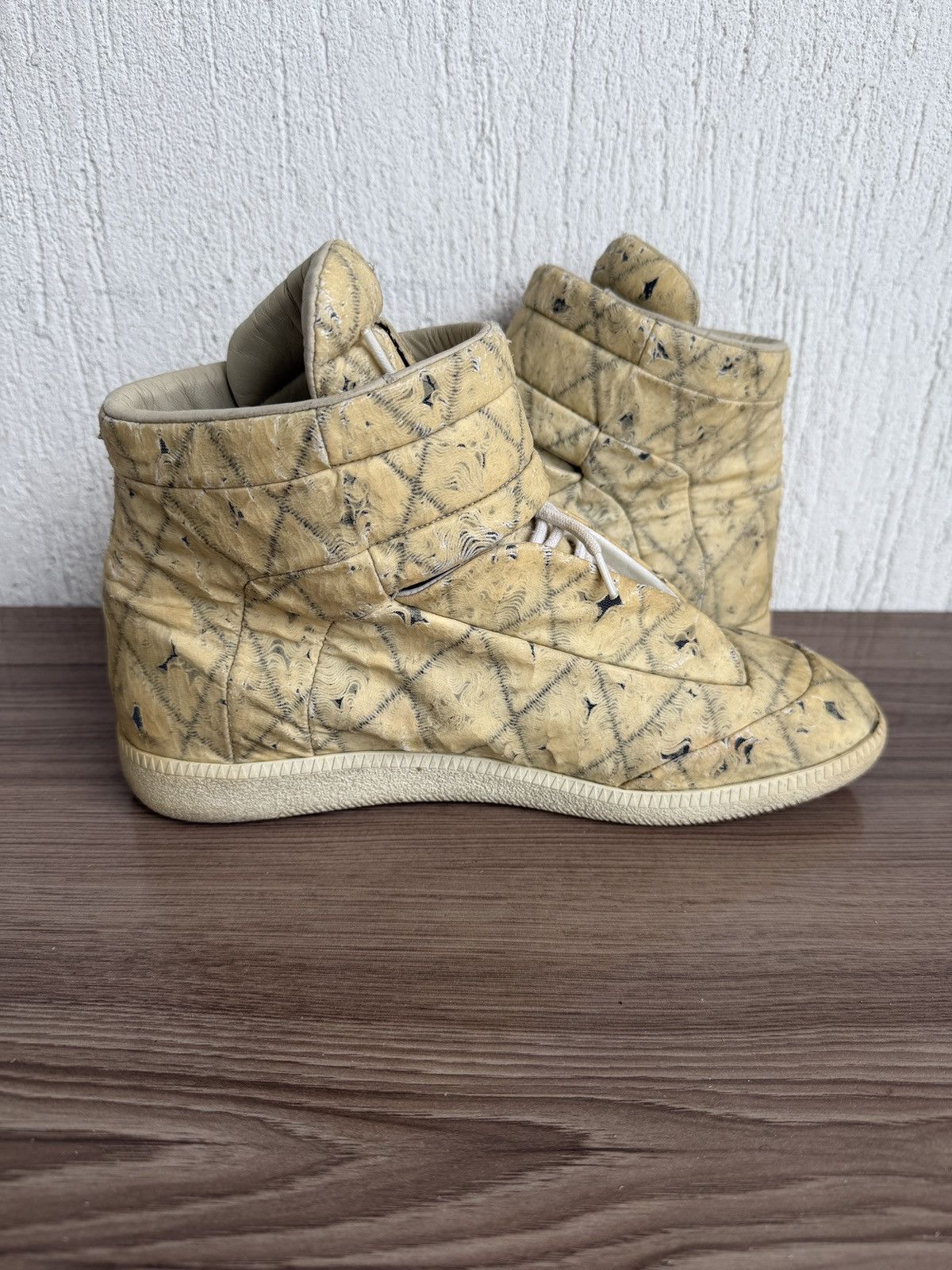 Maison Margiela 😮‍💨🔥Rare future trainers Size US 9 / EU 42 - 13 Thumbnail