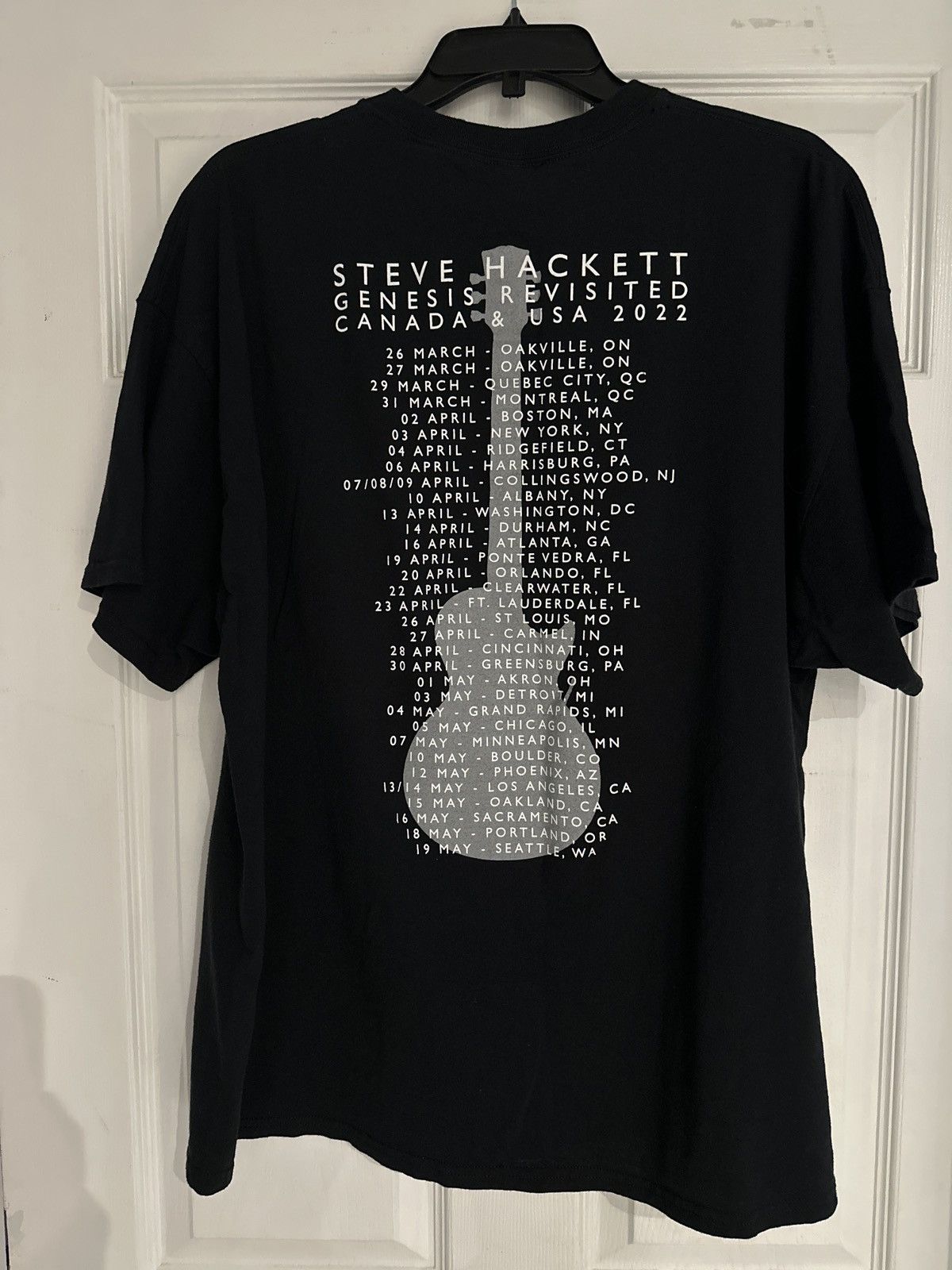 Gildan Genesis revisited a 2022 tour Steve Hackett shirt Size US XXL / EU 58 / 5 - 2 Thumbnail
