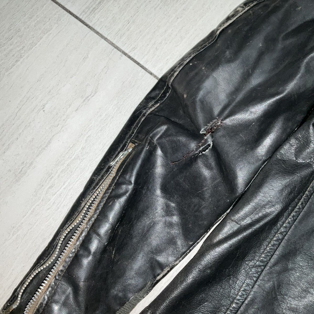 Vintage True vintage leather moto jacket Size US M / EU 48-50 / 2 - 7 Thumbnail