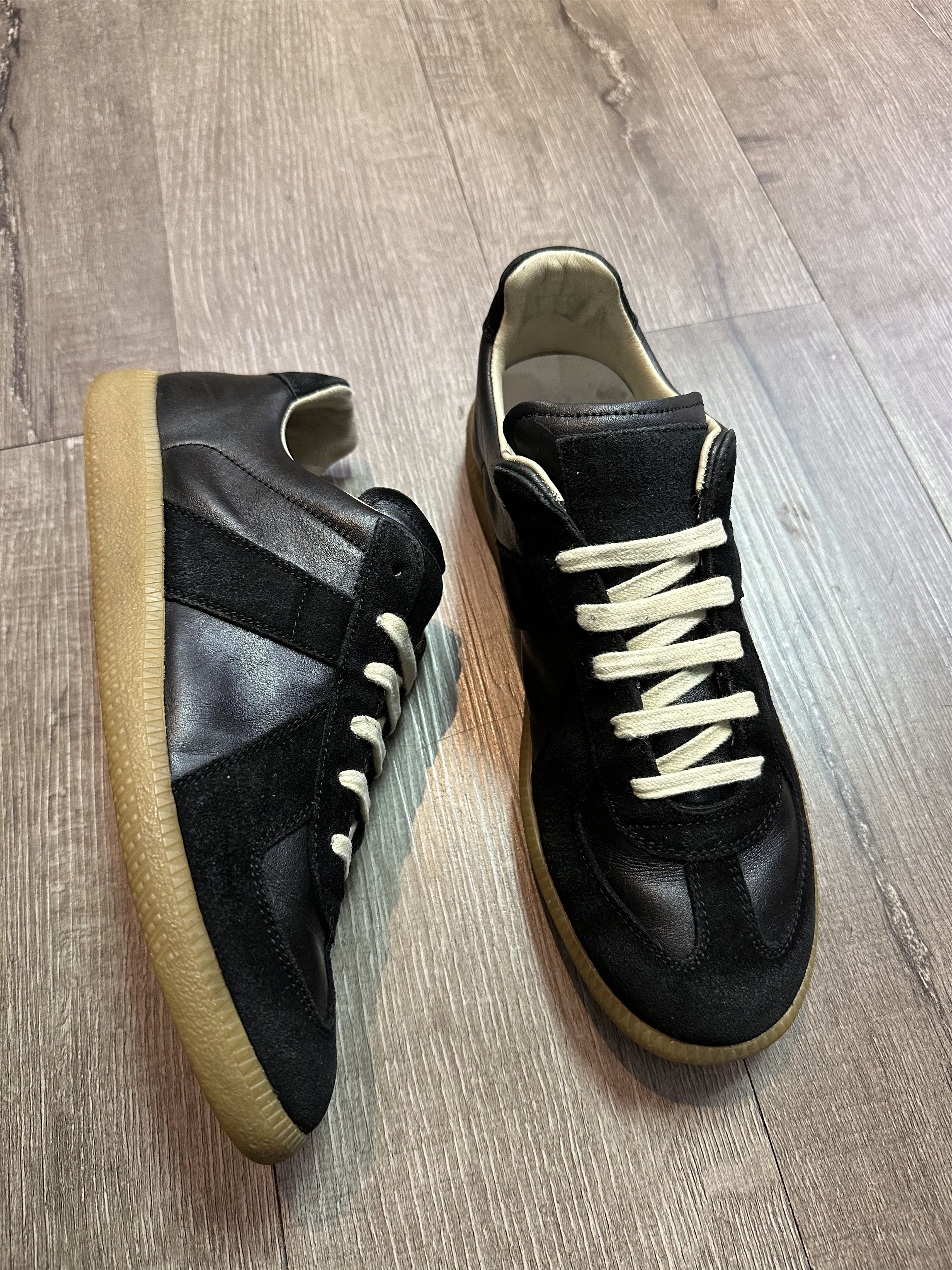 Maison Margiela Maison Margiela Replica Low Sneaker Size US 7.5 / EU 40-41 - 1 Thumbnail