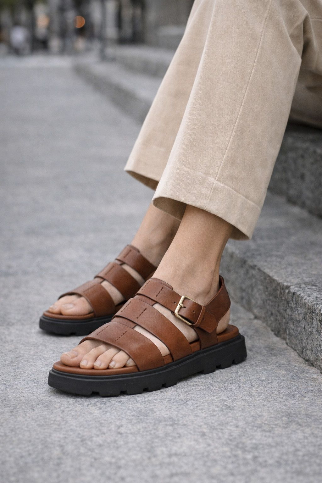 Ugg UGG Capitelle Strap Leather Sandals Women’s Buckle Comfort Size US 10 / IT 40 - 13 Thumbnail
