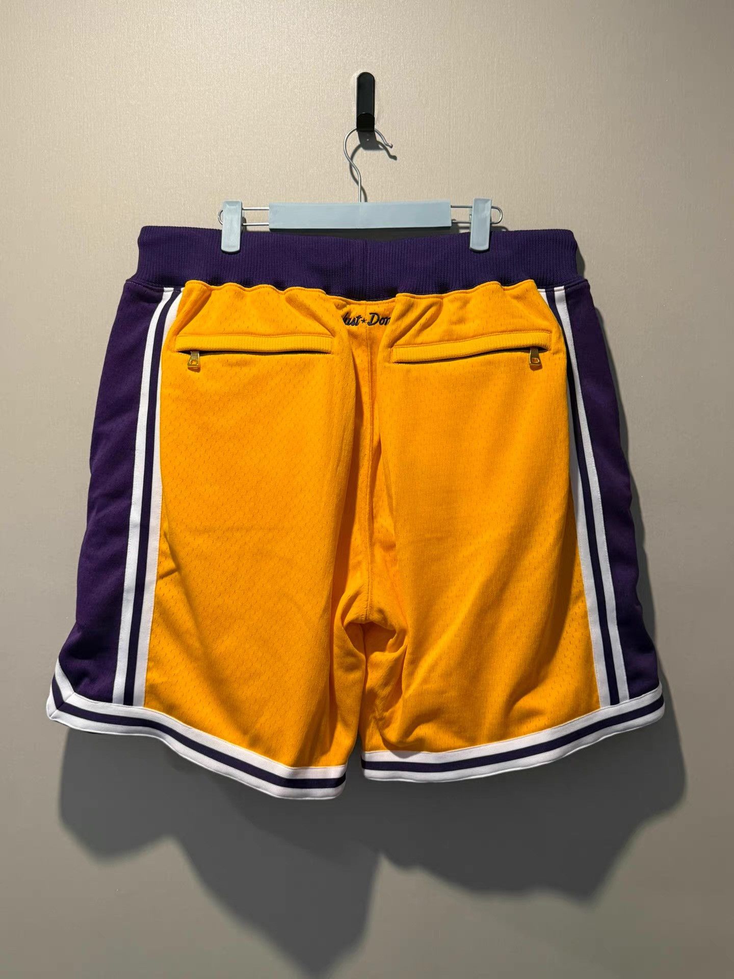 Mitchell & Ness Mitchell & Ness x Just Don Los Angeles Lakers shorts。 Ｑ20 Size US 38 / EU 54 - 2 Thumbnail