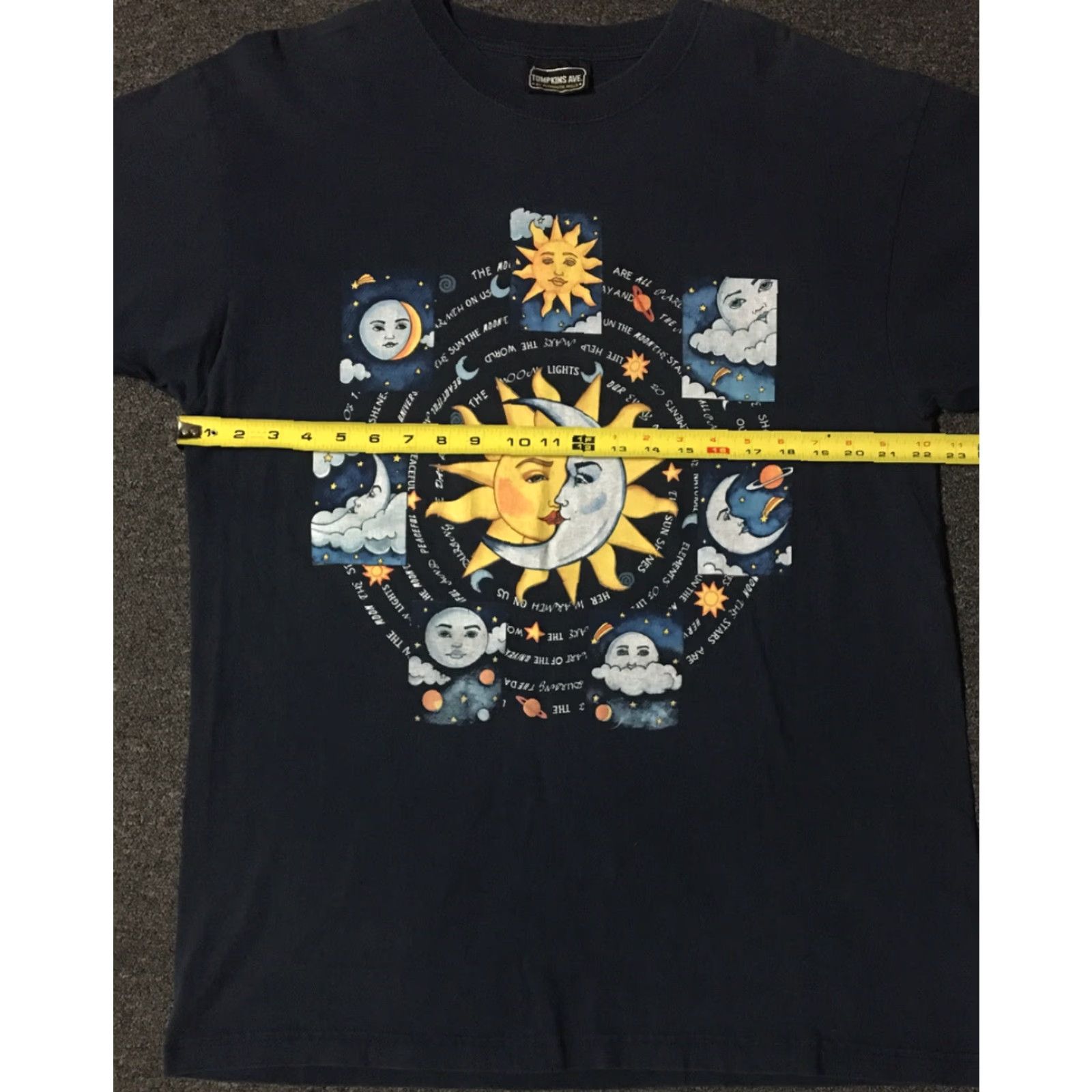 Vintage VINTAGE 90s Sun Moon Solar Eclipse Faded Shirt XL Space Blue T-Shirt Men Grunge Surf Ocean Tropical California USA 80s 90s Size US XL / EU 56 / 4 - 7 Thumbnail