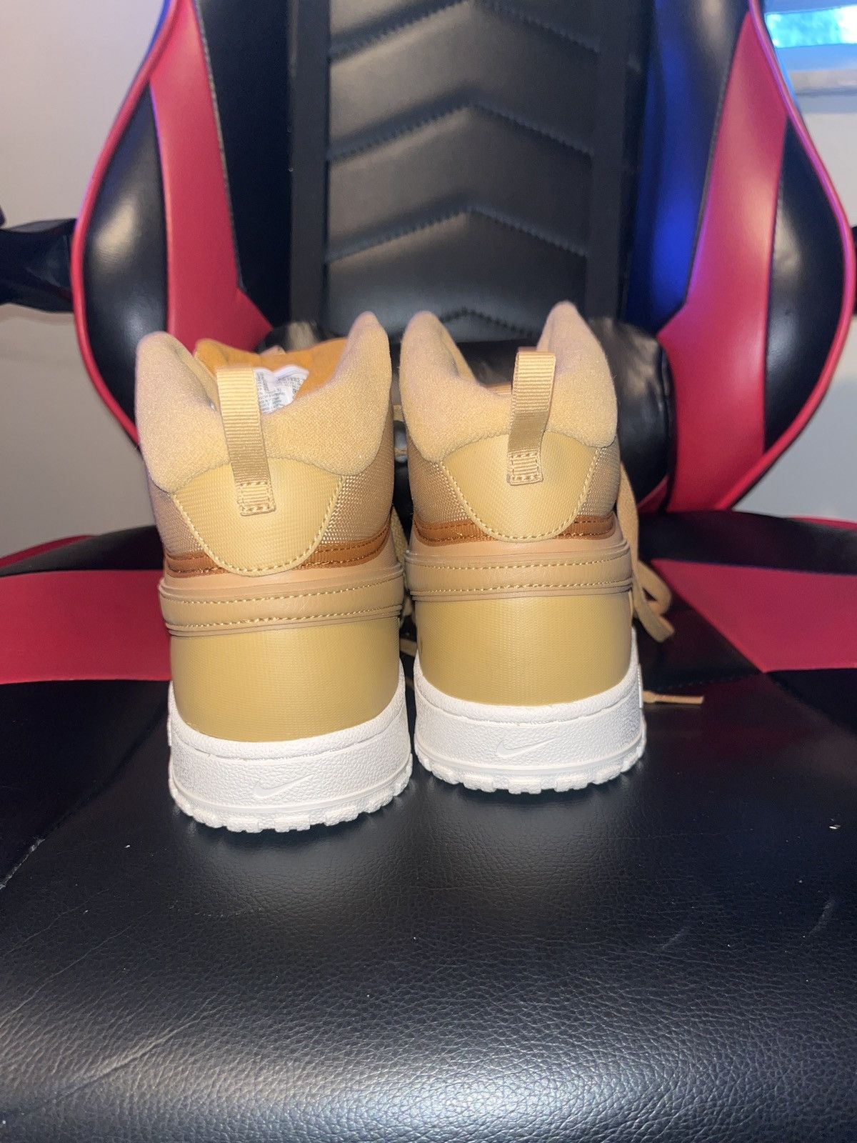 Nike Nike High Top Wheat Size US 12 / EU 45 - 6 Thumbnail