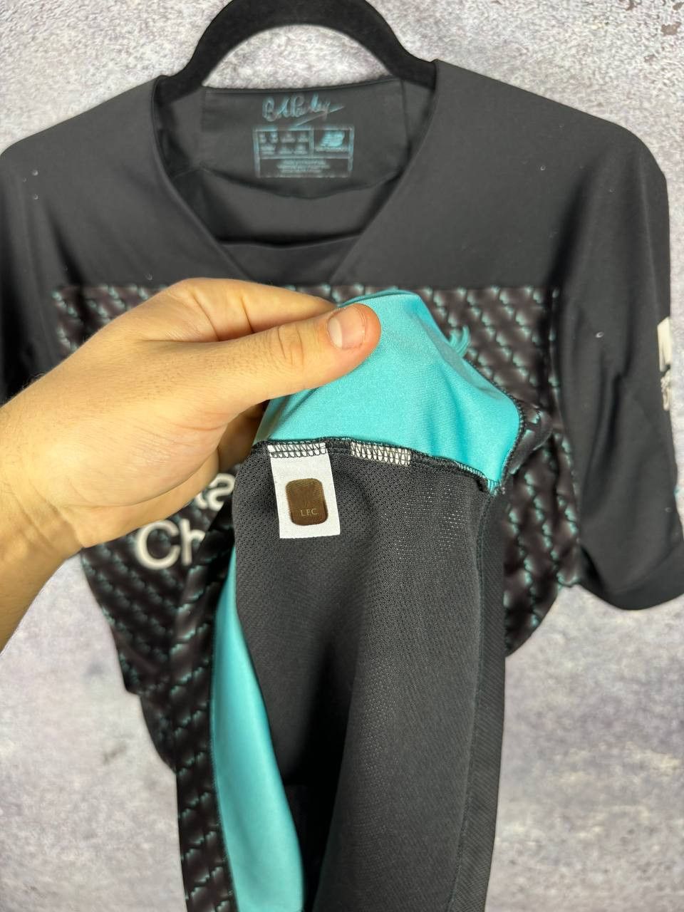New Balance × Vintage Vintage Liverpool 2019/20 Third NB Soccer Jersey Blokcore Size US M / EU 48-50 / 2 - 10 Thumbnail