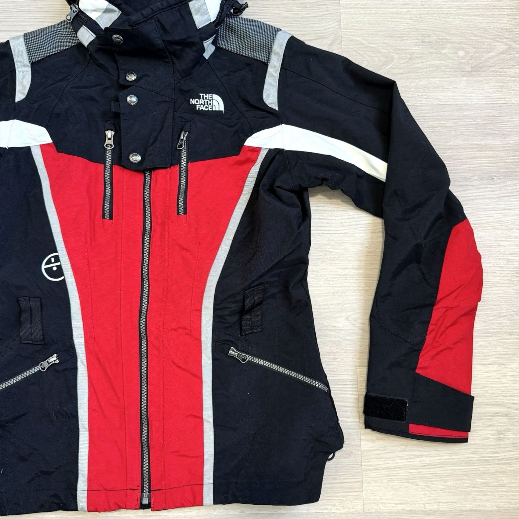 The North Face VINTAGE The North Face Steep Tech Jacket Womens Small Red Black White Belted Ski EUC Size S / US 4 / IT 40 - 3 Thumbnail