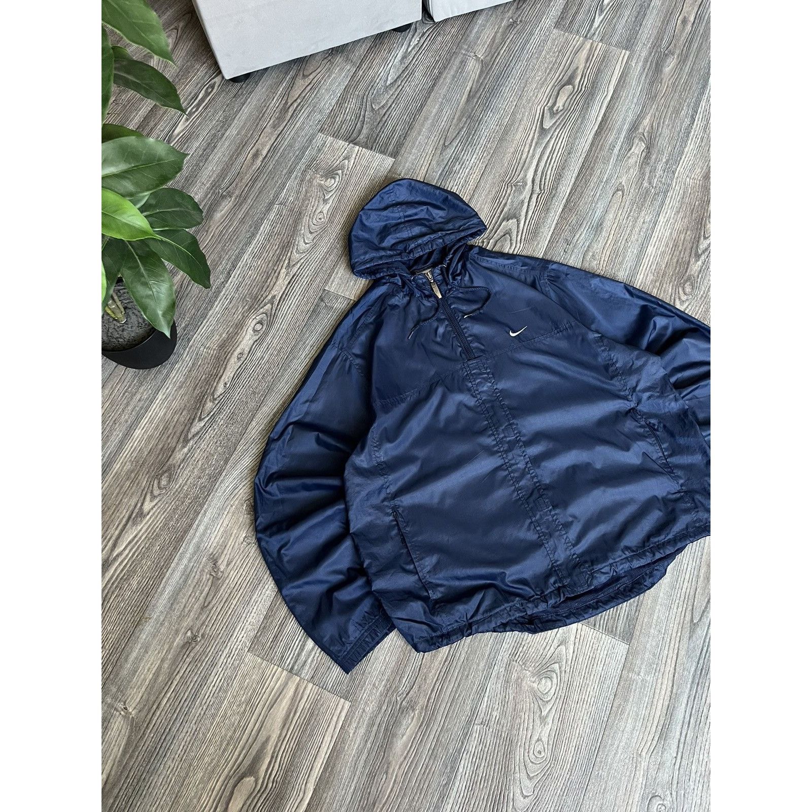 Nike Nike Windbreaker Zip Swoosh Vintage Jacket y2k Size US S / EU 44-46 / 1 - 1 Thumbnail