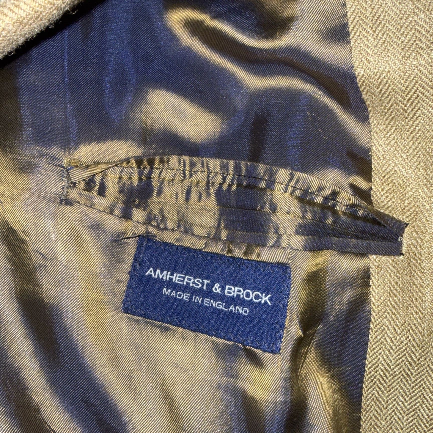 Vintage Amherst And Brock Sport Coat Men 43 R Brown Wool Silk Linen Blend 2 Piece Regular Mens Clothing Sports Coat Brown Wool Silk Linen Blend 43 R Size US XS / EU 42 / 0 - 5 Thumbnail
