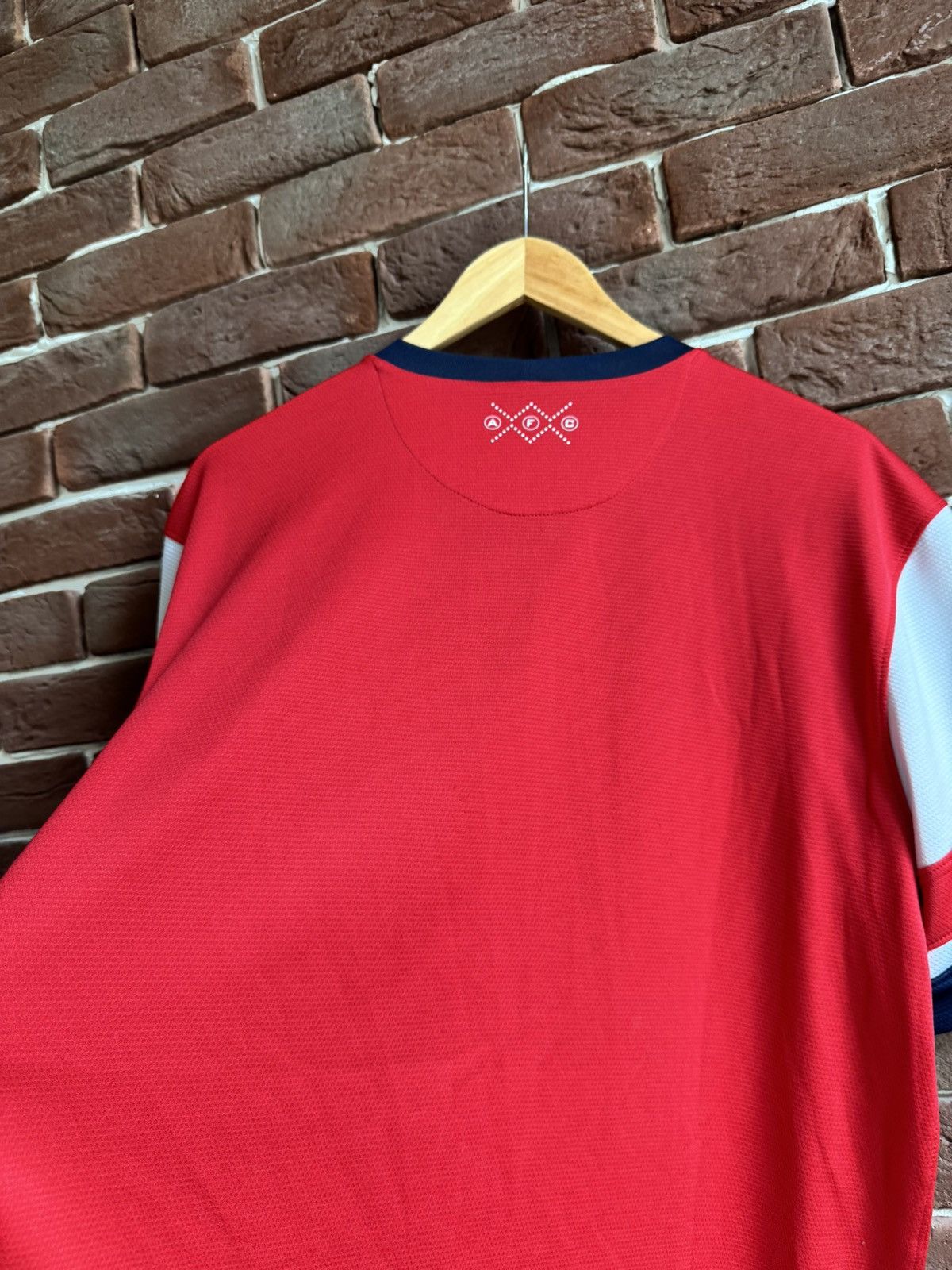 Nike arsenal londyn Y2K Red Jersey Nike Swoosh Soccer kit large Size US L / EU 52-54 / 3 - 11 Thumbnail