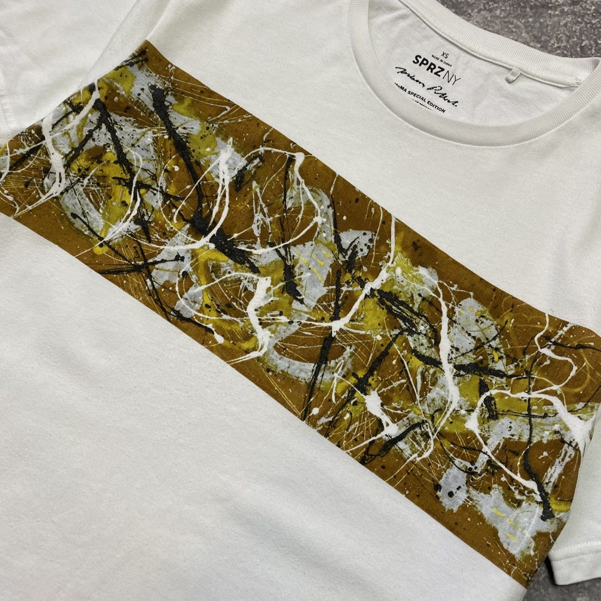 Uniqlo Men’s Uniqlo x SPRZNY designer big logo y2k tee Size US XS / EU 42 / 0 - 3 Thumbnail