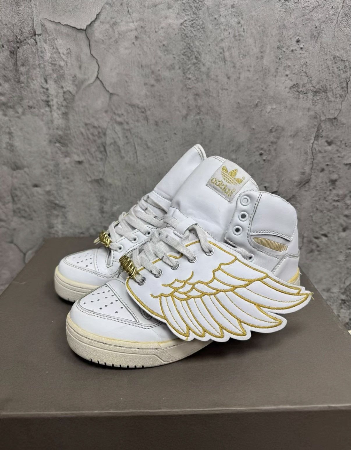 Adidas Adidas Jeremy Scott Wings, White & Gold K37 Size US 6 / IT 36 - 8 Thumbnail