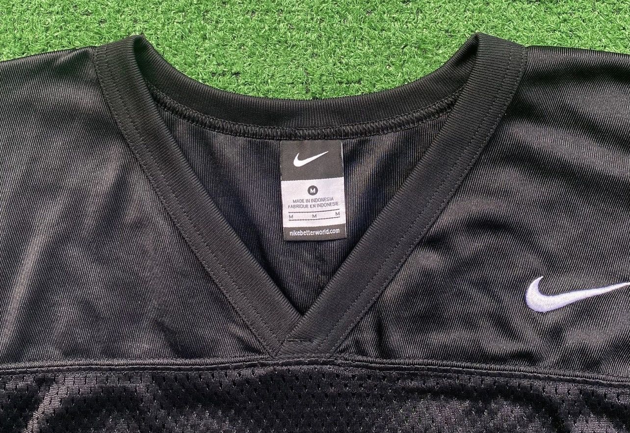Nike Vintage Nike Team Embroidered Swoosh Football Jersey Size US M / EU 48-50 / 2 - 4 Thumbnail