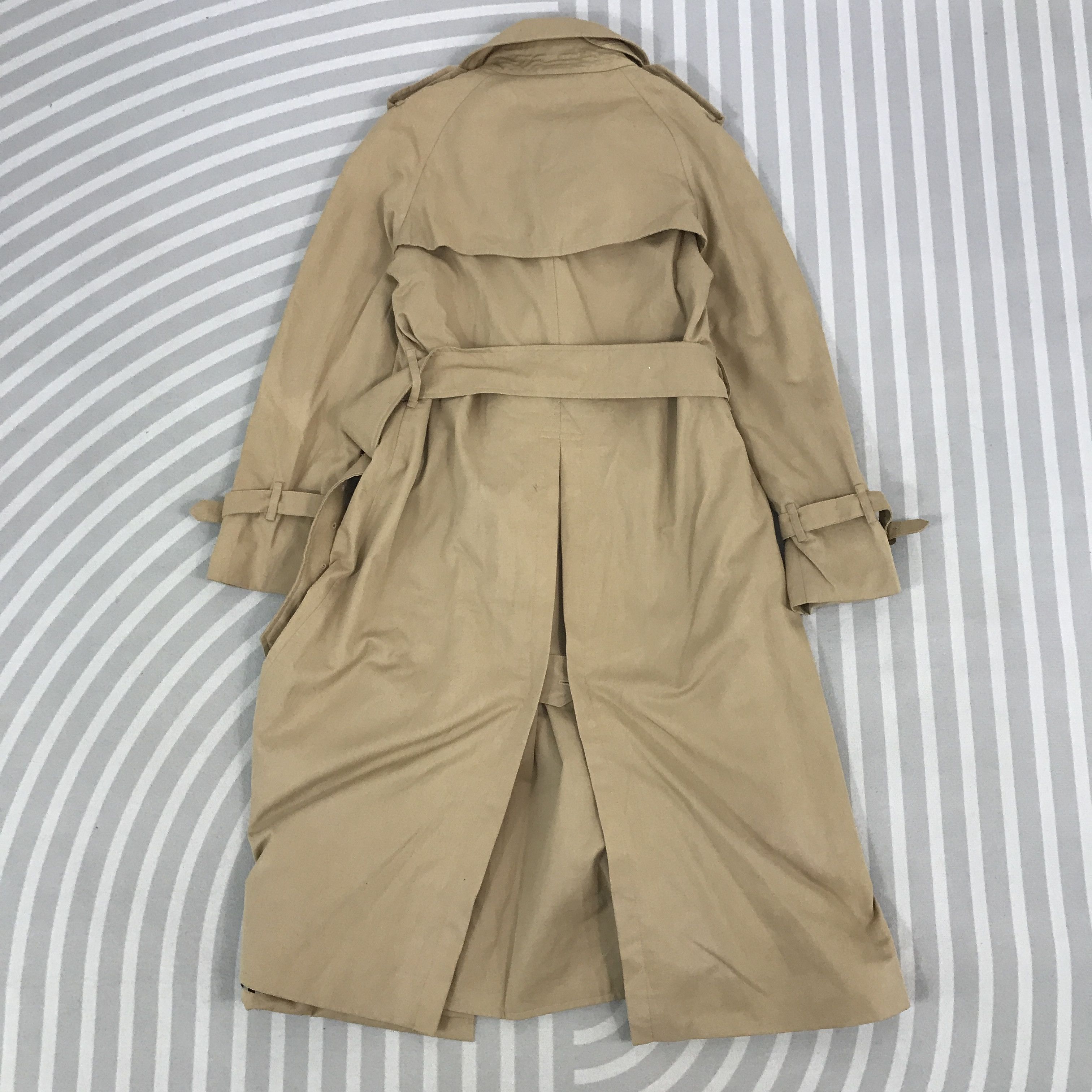 Burberry × Vintage Vintage Burberry bondage button parkas Jacket Size US M / EU 48-50 / 2 - 3 Thumbnail